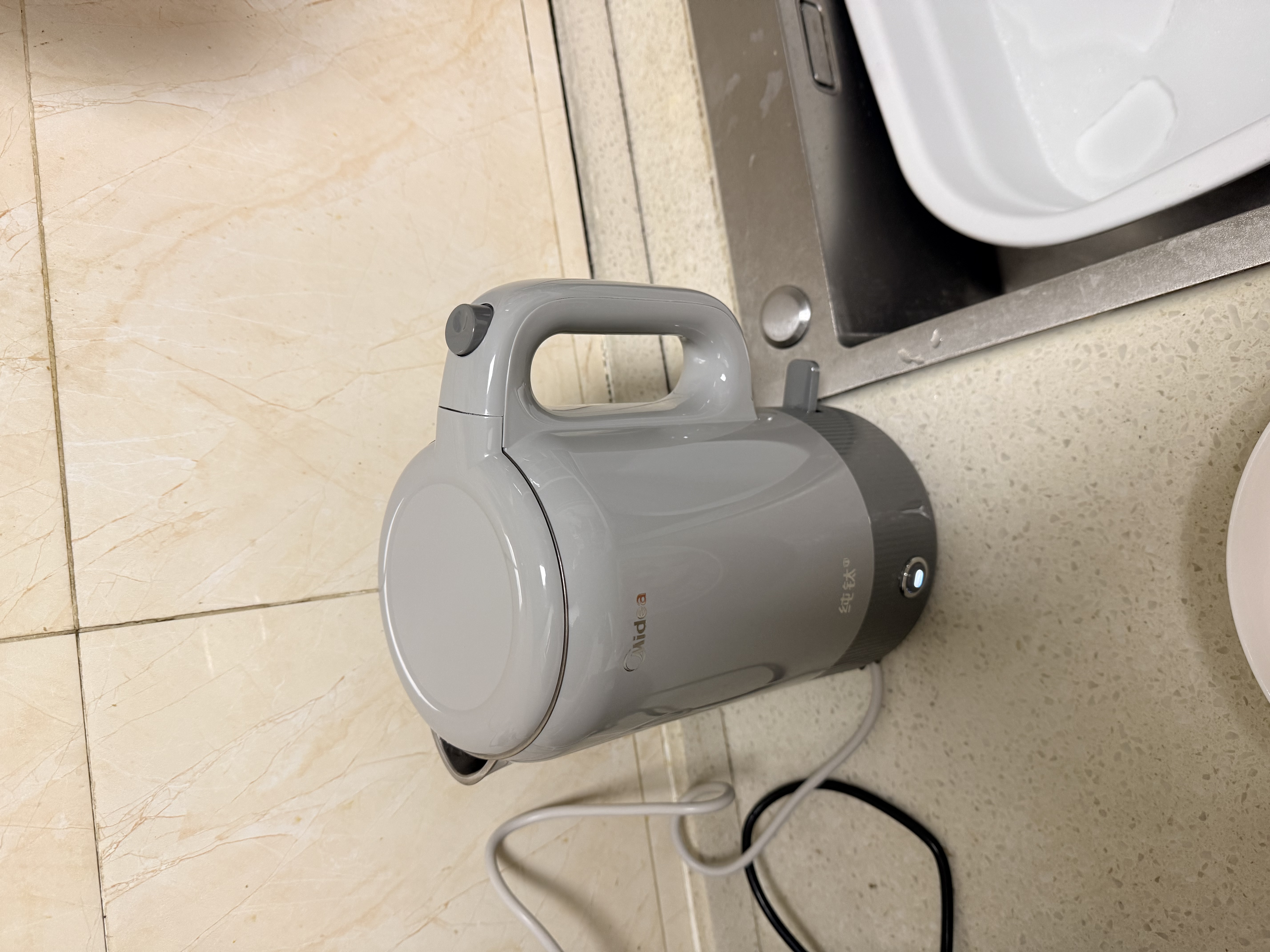 美的（Midea）电水壶家用电热水壶烧水壶纯钛0涂层内胆壶嘴一键保温双层一体无缝1.7L大容量2026新款SH91-Ti 实拍图