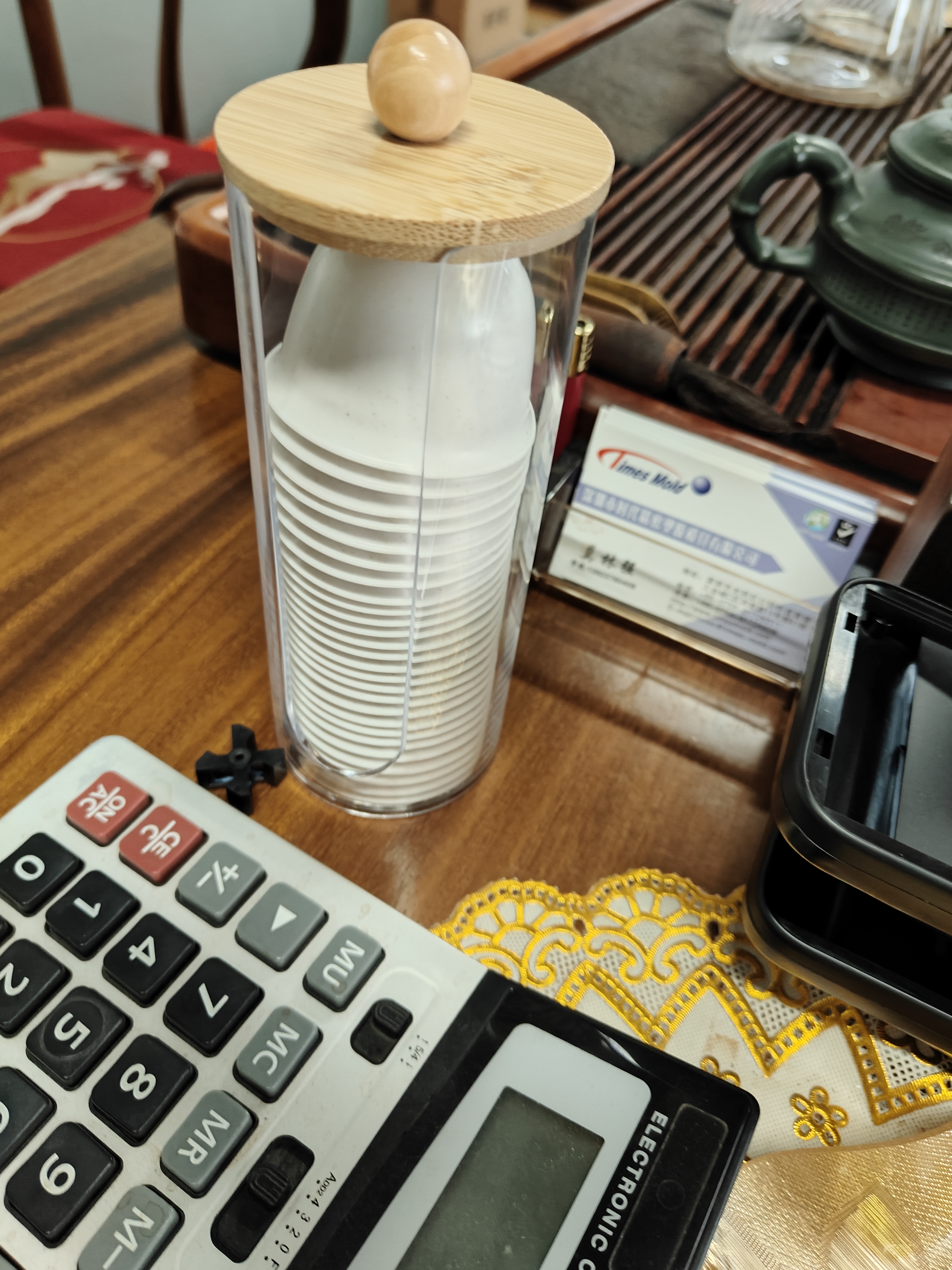 八千行一次性功夫茶杯茶具60ml稻壳茶杯高档加厚耐热品茗茶杯 96只+杯架 实拍图