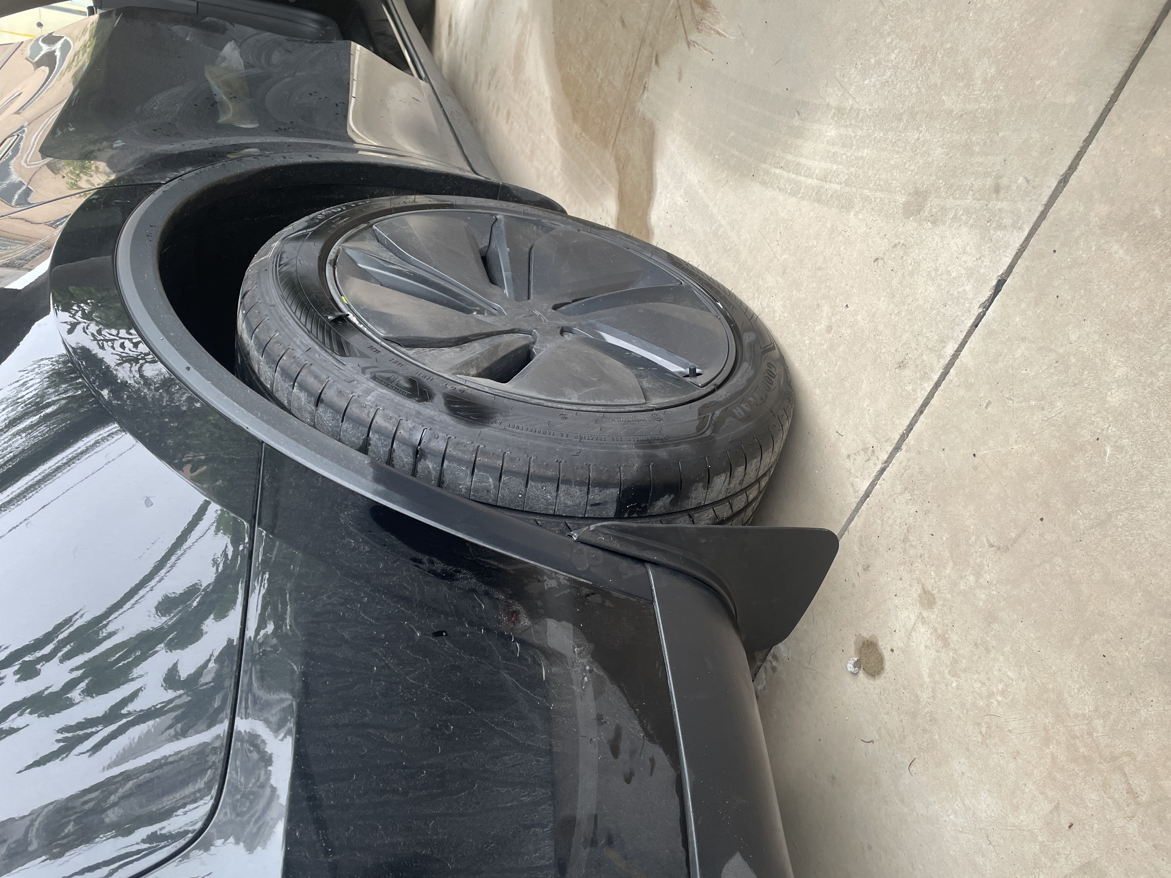 固特异（Goodyear）汽车挡泥板适用于特斯拉焕新modely换新y配件前后轮原厂款TPE配件 实拍图