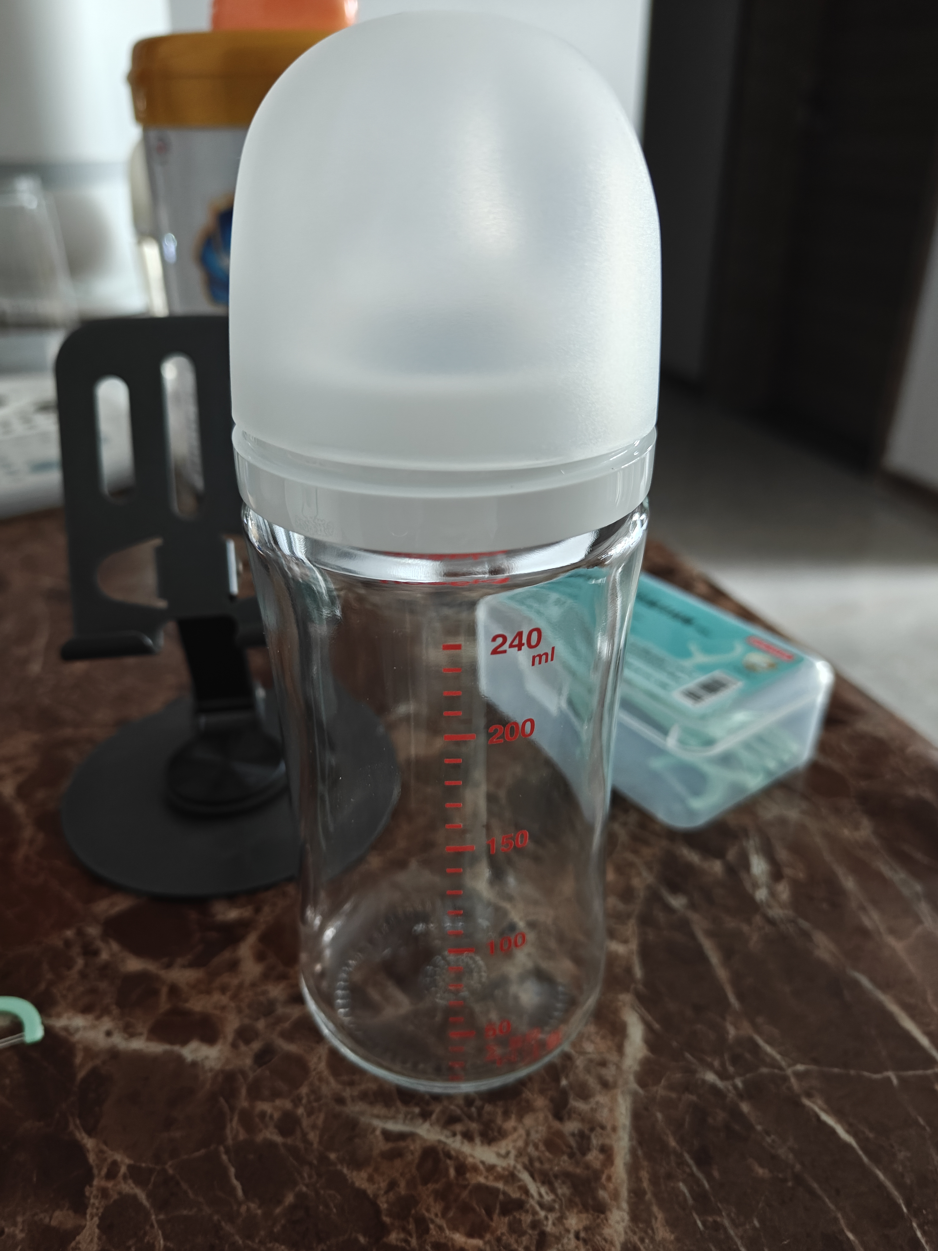 贝亲（Pigeon）玻璃奶瓶宽口径防胀气240ml M号奶嘴 3月+ AA187  实拍图