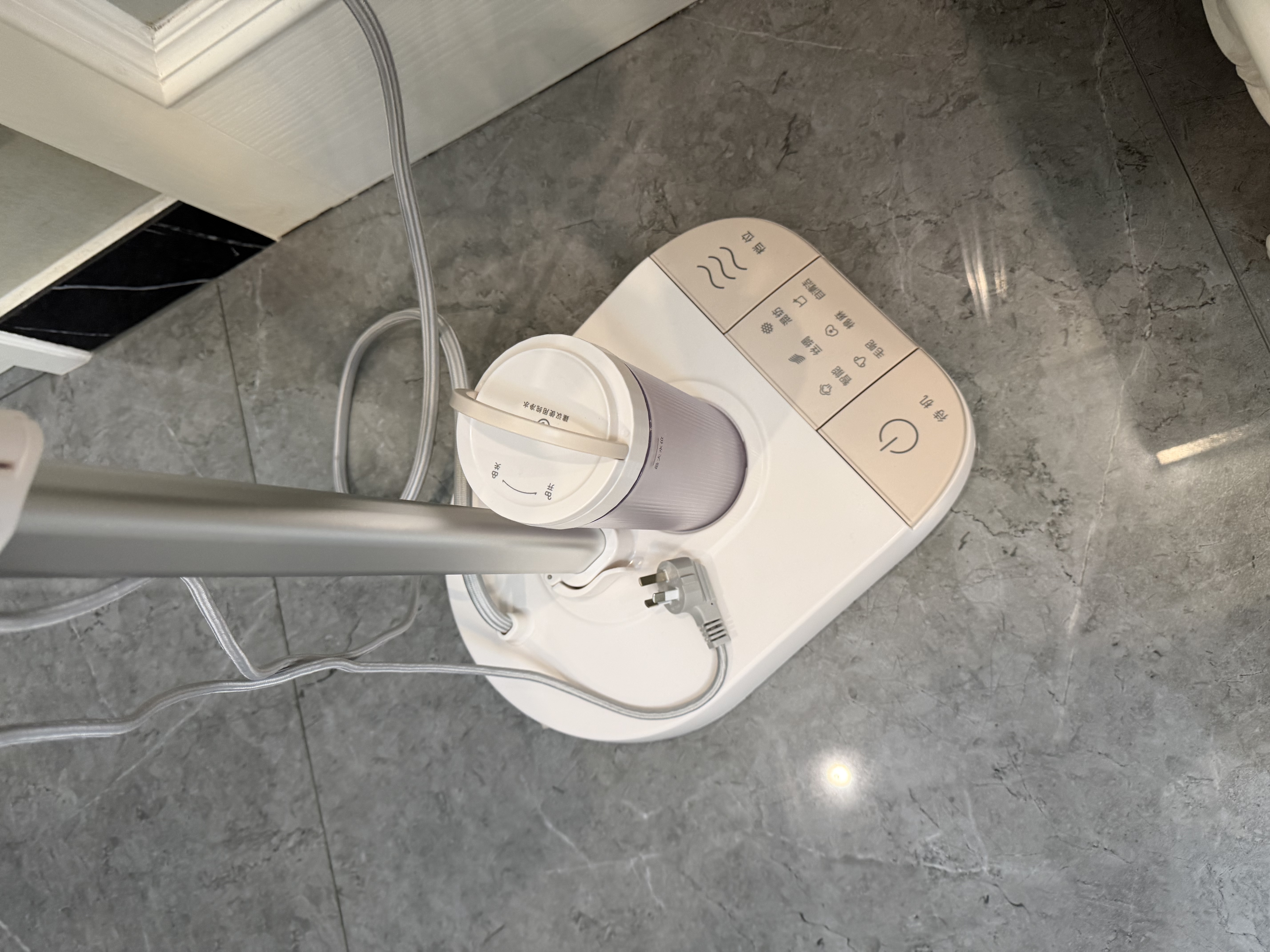 美的（Midea）【有钛巨能烫MAX】2026新款立式挂烫机/家用熨烫机96g/min高定护理机服装店专用YGD18YY 实拍图
