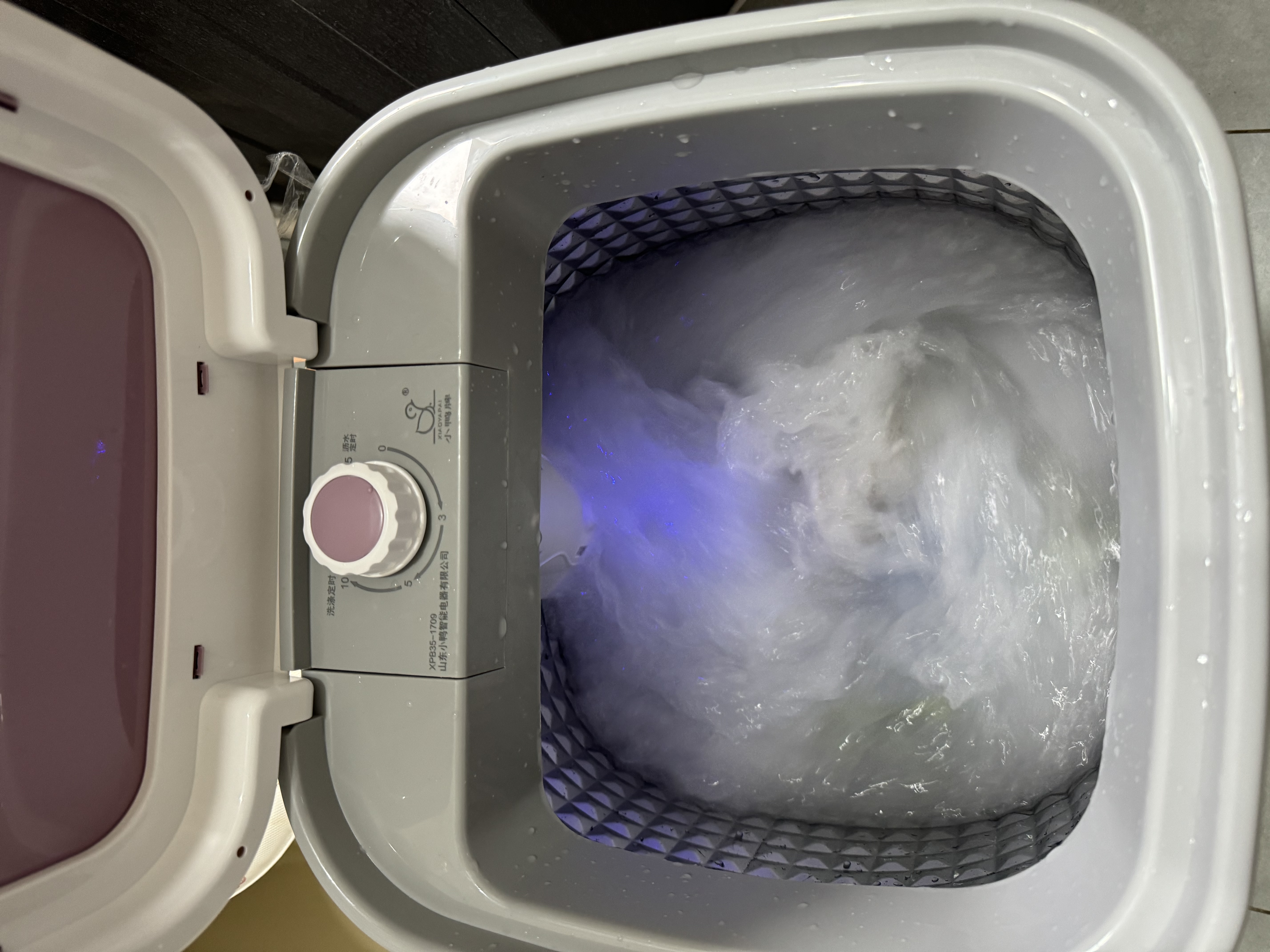 小鸭牌3.5kg迷你洗衣机小型家用母婴儿童宝宝洗内衣内裤洗袜子神器宿舍出租房波轮半自动 XPB35-1709 实拍图