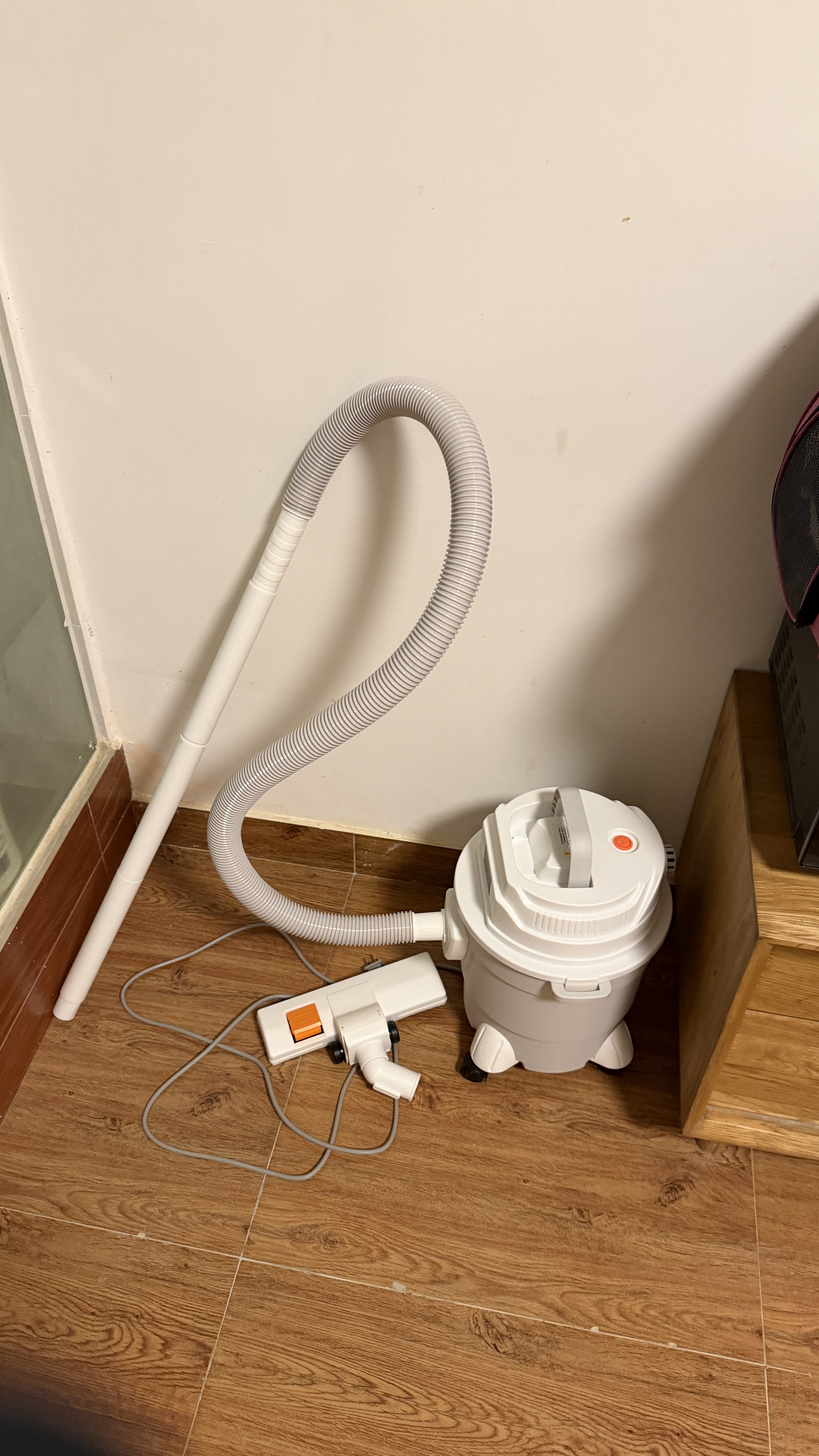 德尔玛（Deerma）【返50E卡到手102元】TJ700S 桶式吸尘器 开荒装修院子吹灰 家用商用 1200W大功率 3用吸头 实拍图