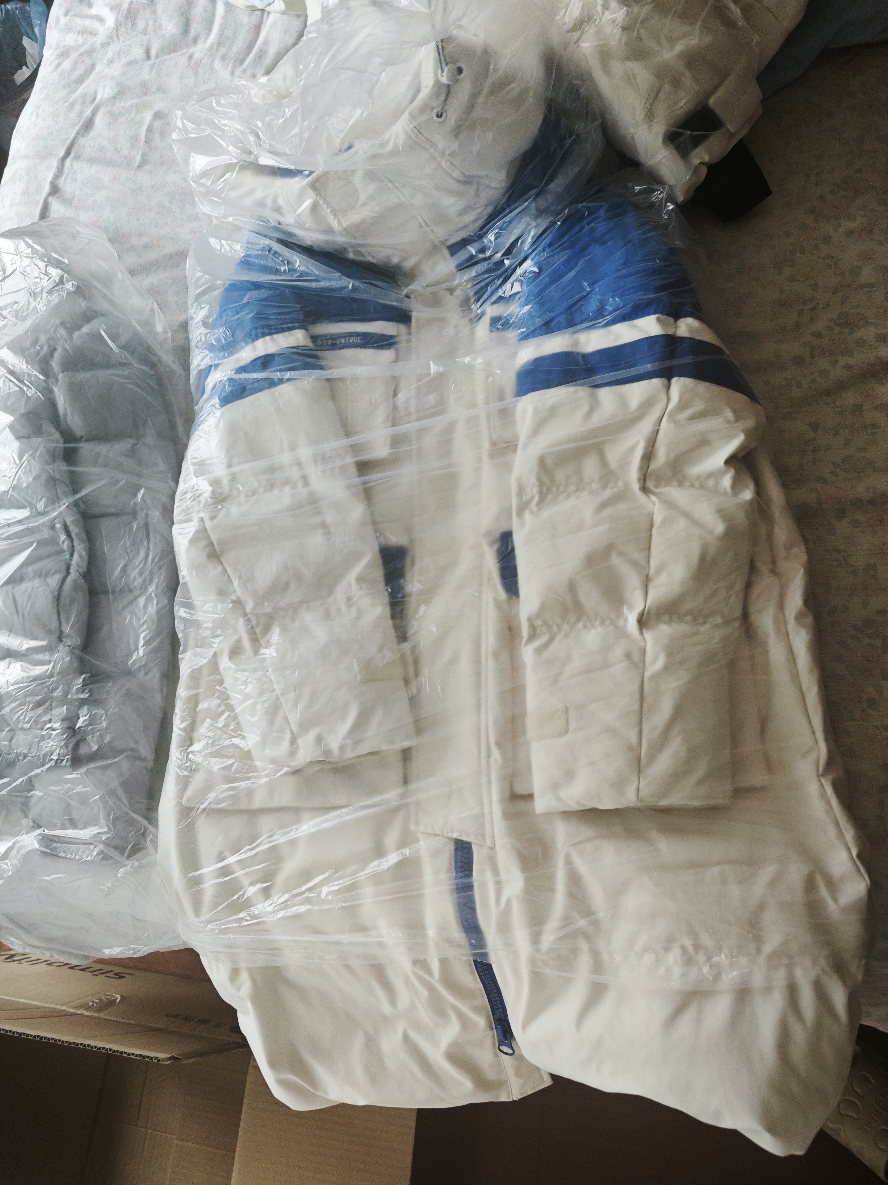 洗衣洗鞋服务 丰巢洗衣洗羽绒服/运动鞋任洗 干洗衣服上门服务 洗衣服务 洗衣服上门取件 衣鞋*任洗3件 预约今日上门 实拍图