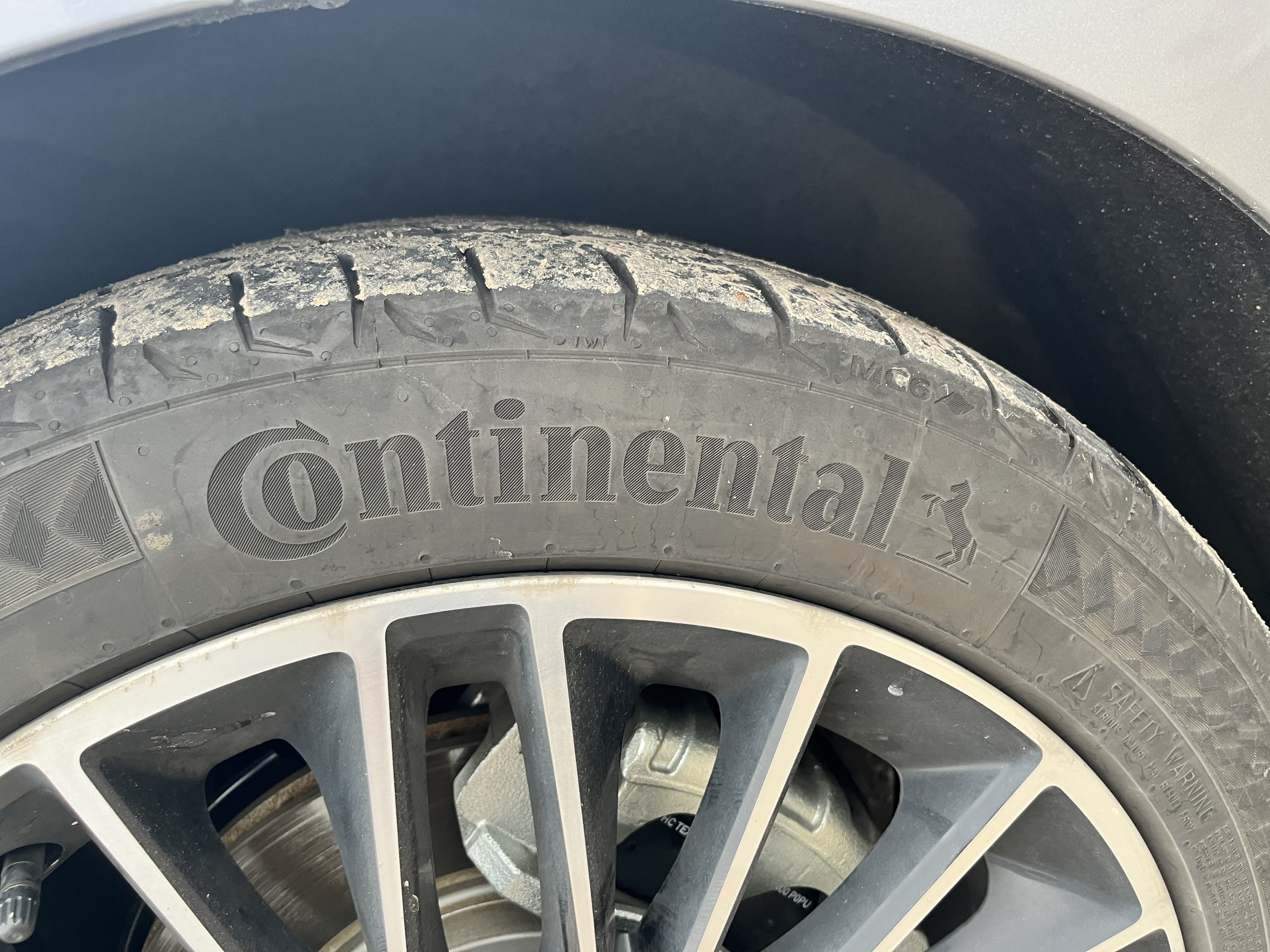 马牌（Continental）汽车轮胎 245/45R19 98V FR MC6 原配比亚迪汉 实拍图