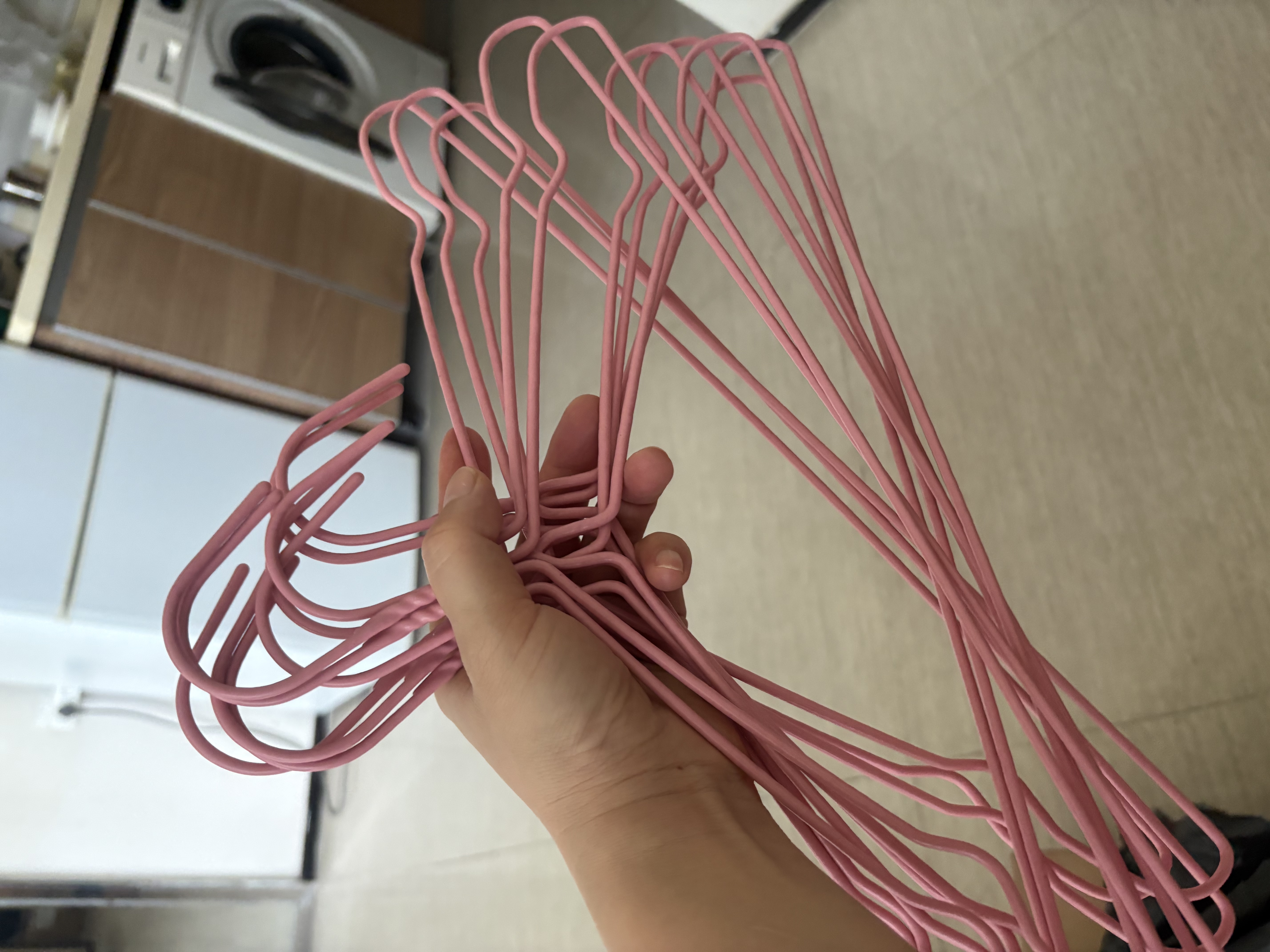成人衣架加大加粗北欧风马卡龙色防滑无痕晾晒衣撑家用宿舍晾衣架 40cm【凹槽款式】加粗加厚 10支 实拍图