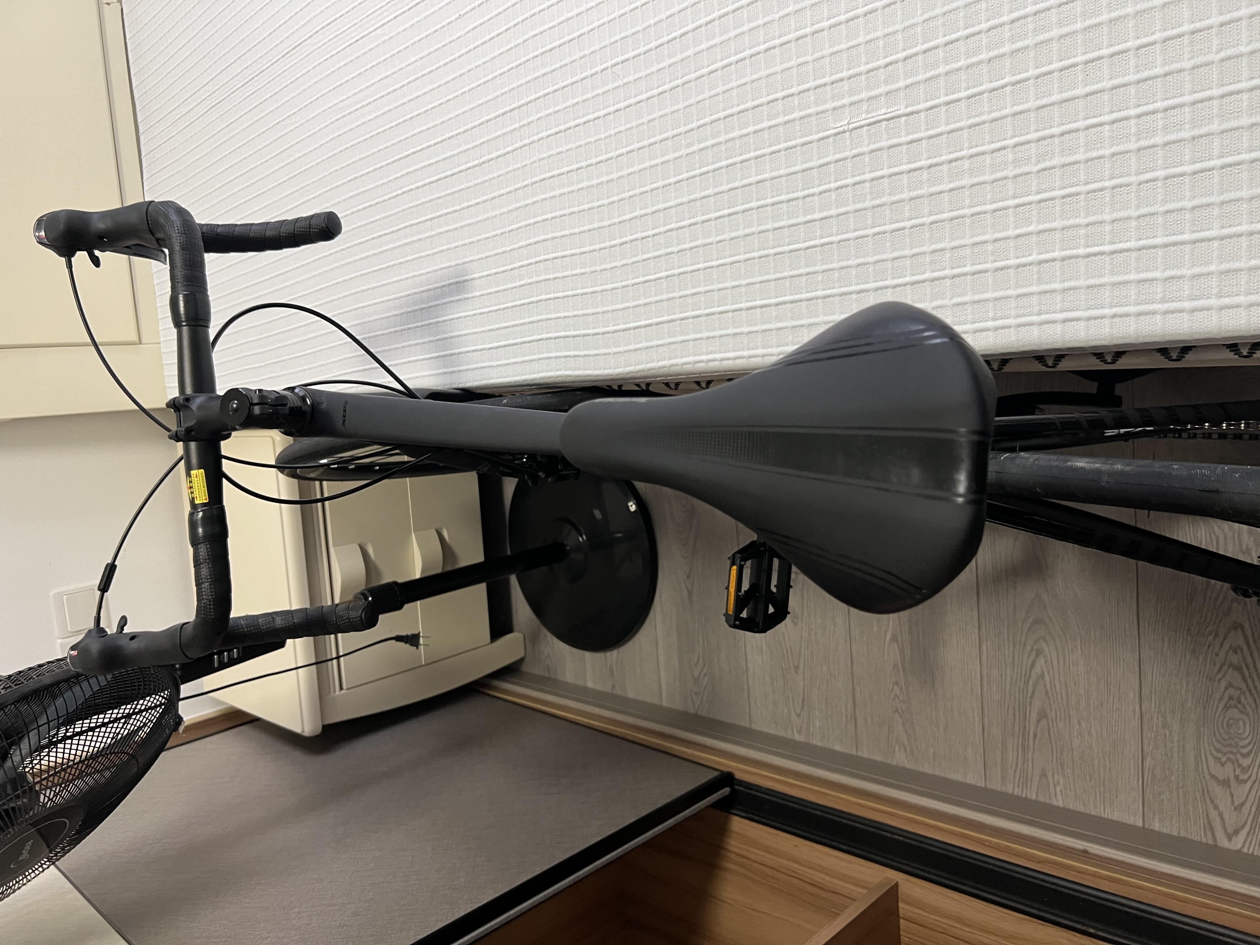 喜德盛（xds）公路自行车26款RC200机械碟刹7速14速X6铝合金车架学生成人通勤车 黑武士标准版 700C*480（建议身高165-175） 实拍图