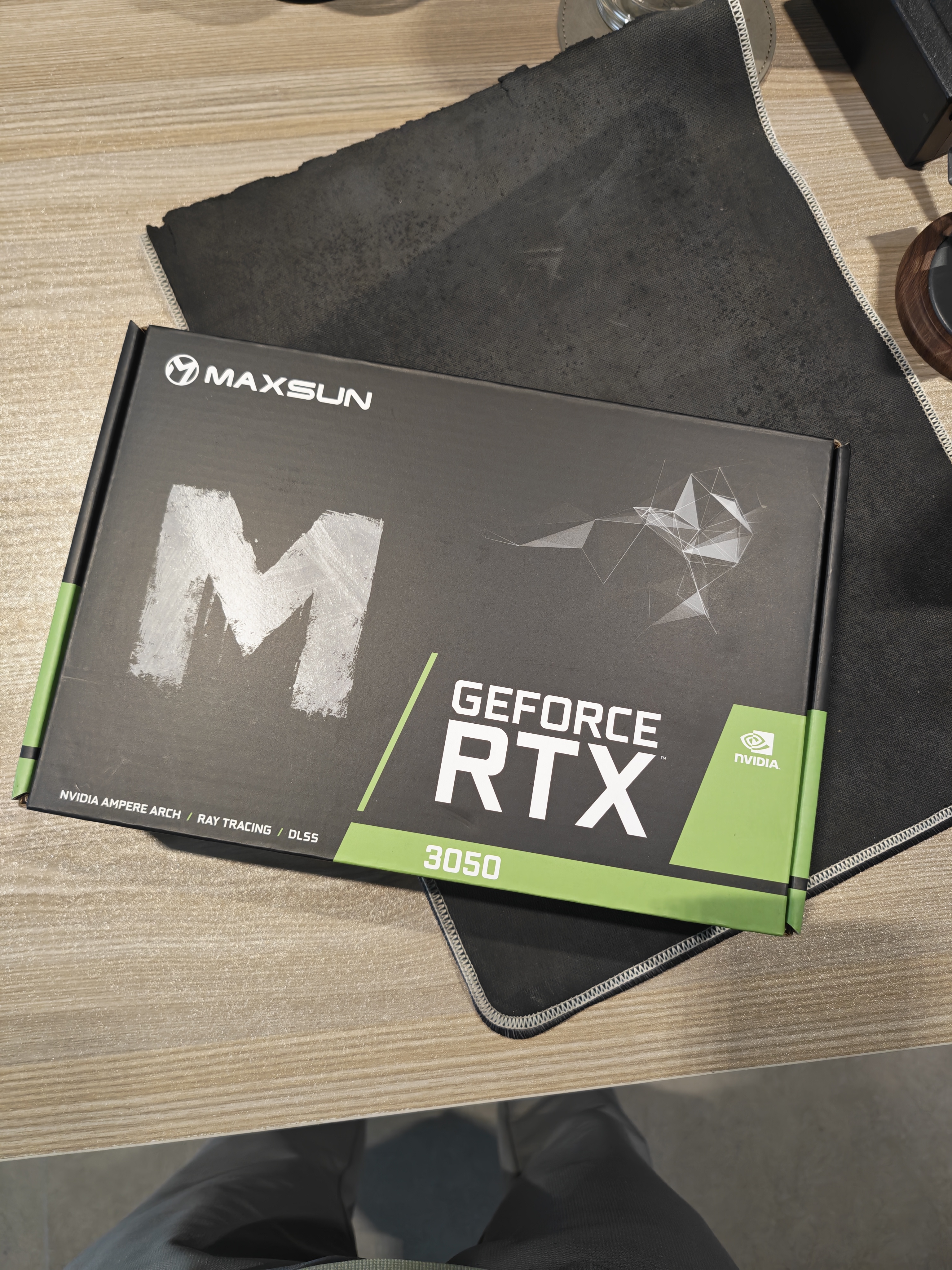 铭瑄（MAXSUN）GeForce MS-RTX3050 TRB 6G DLSS 性能跃升 支持影之刃零 电脑游戏/专业设计/直播 显卡 实拍图