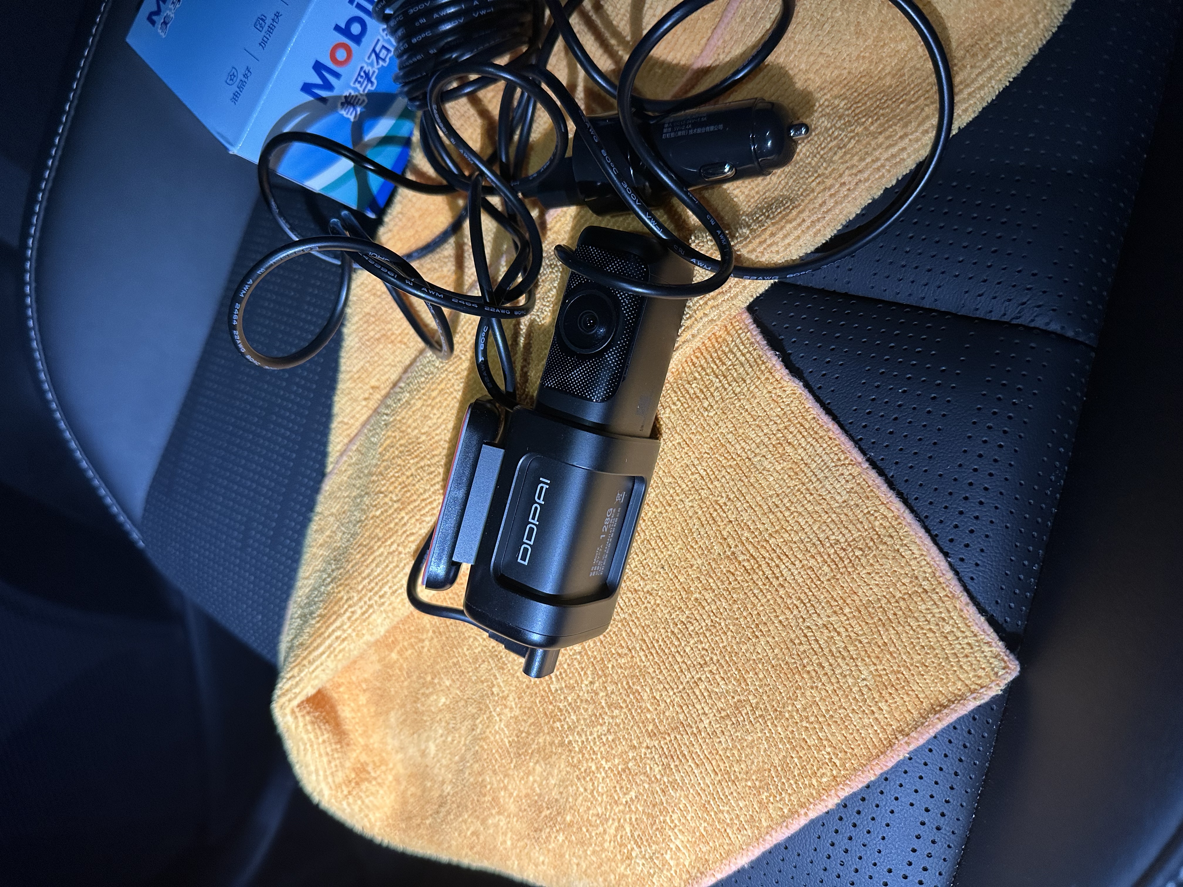 盯盯拍行车记录仪MINI7X 4K黑光夜视 128G内置存储 4G远程互联 停车监控 实拍图