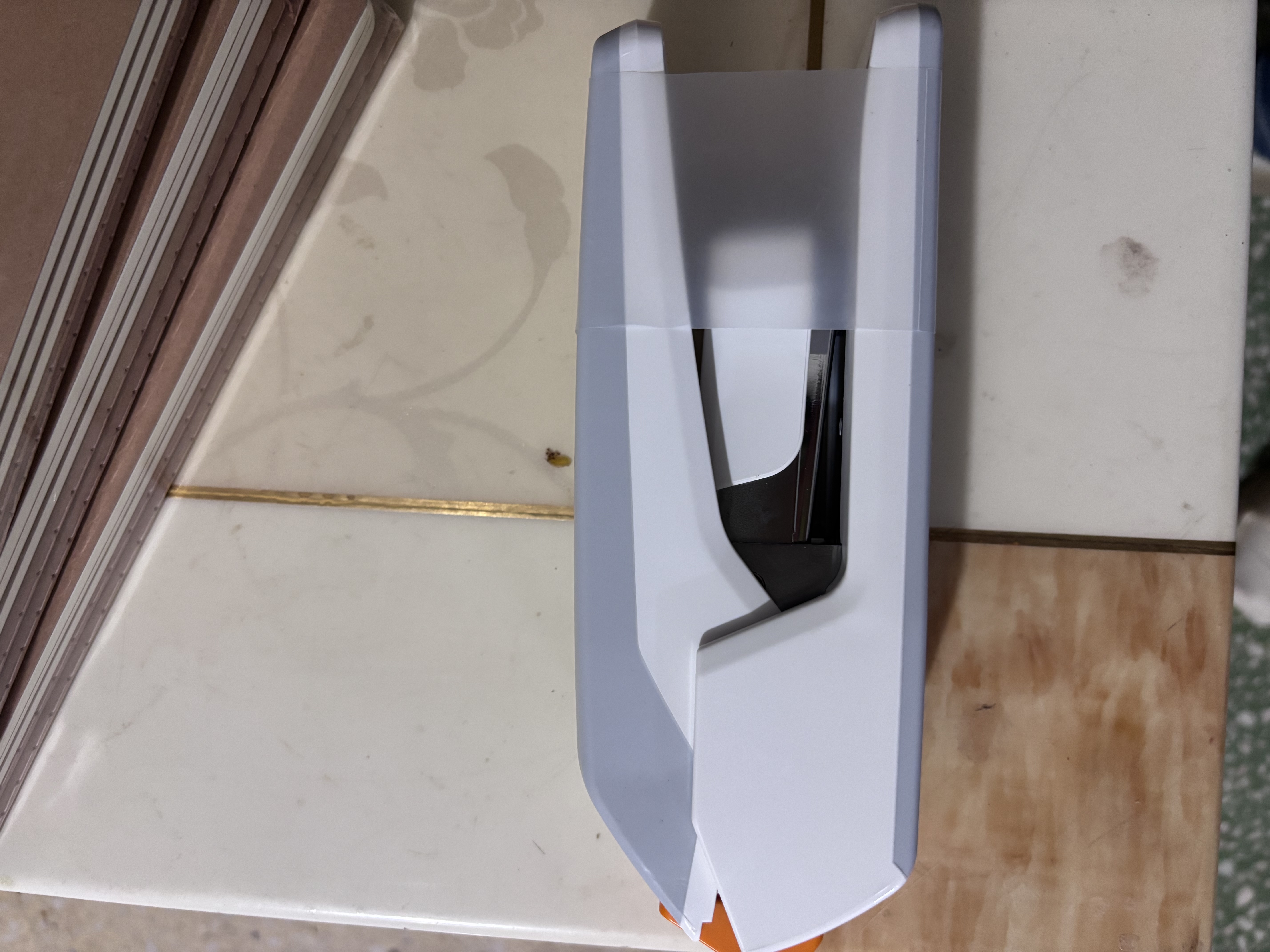 得力（deli）省力订书机/订书器大号厚层60页加厚重型订书机 办公用品适配23/6~23/10订书钉 白色0465 实拍图