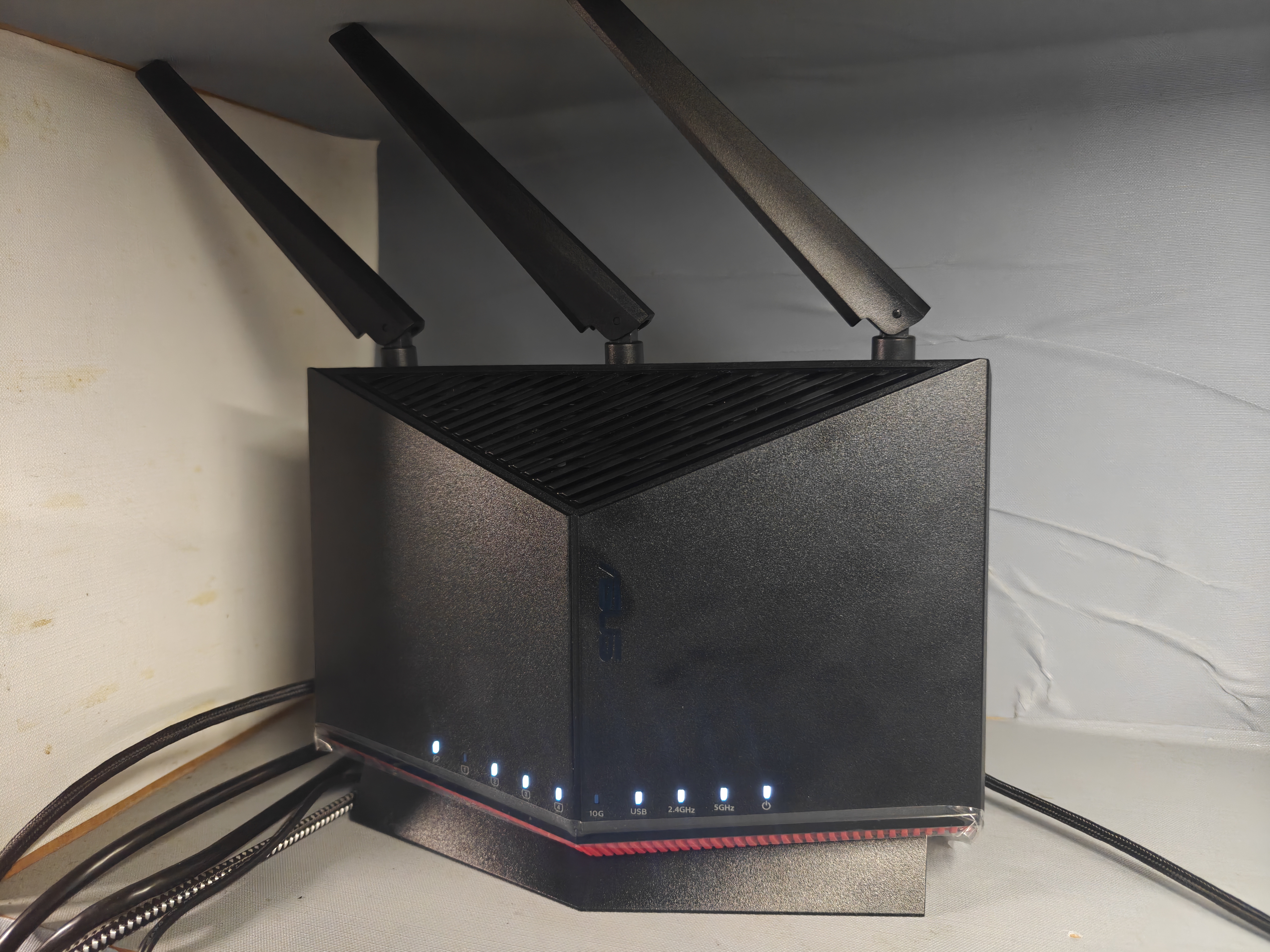 华硕（ASUS）RT-BE86UWiFi7路由器家用无线千兆电竞路由万兆口+4个2.5G口全屋信号增强放大器Aimesh随心组网 实拍图