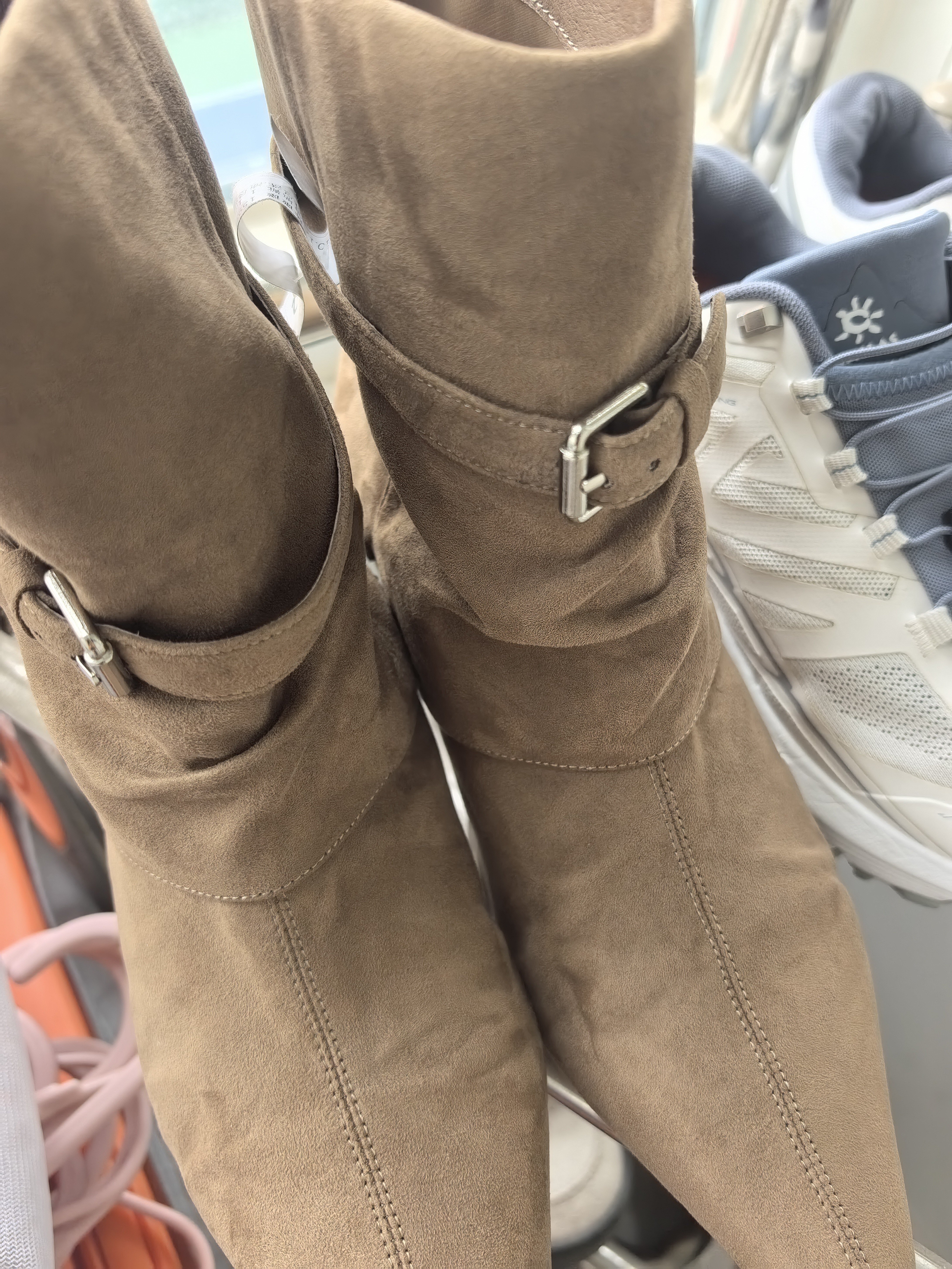【专业深度洗】 洗鞋服务 鞋靴任洗 上门取件 干洗水洗 刷鞋 皮面/绒面靴子 杀菌消毒 鞋靴冬鞋清洗 鞋靴任洗2双 实拍图
