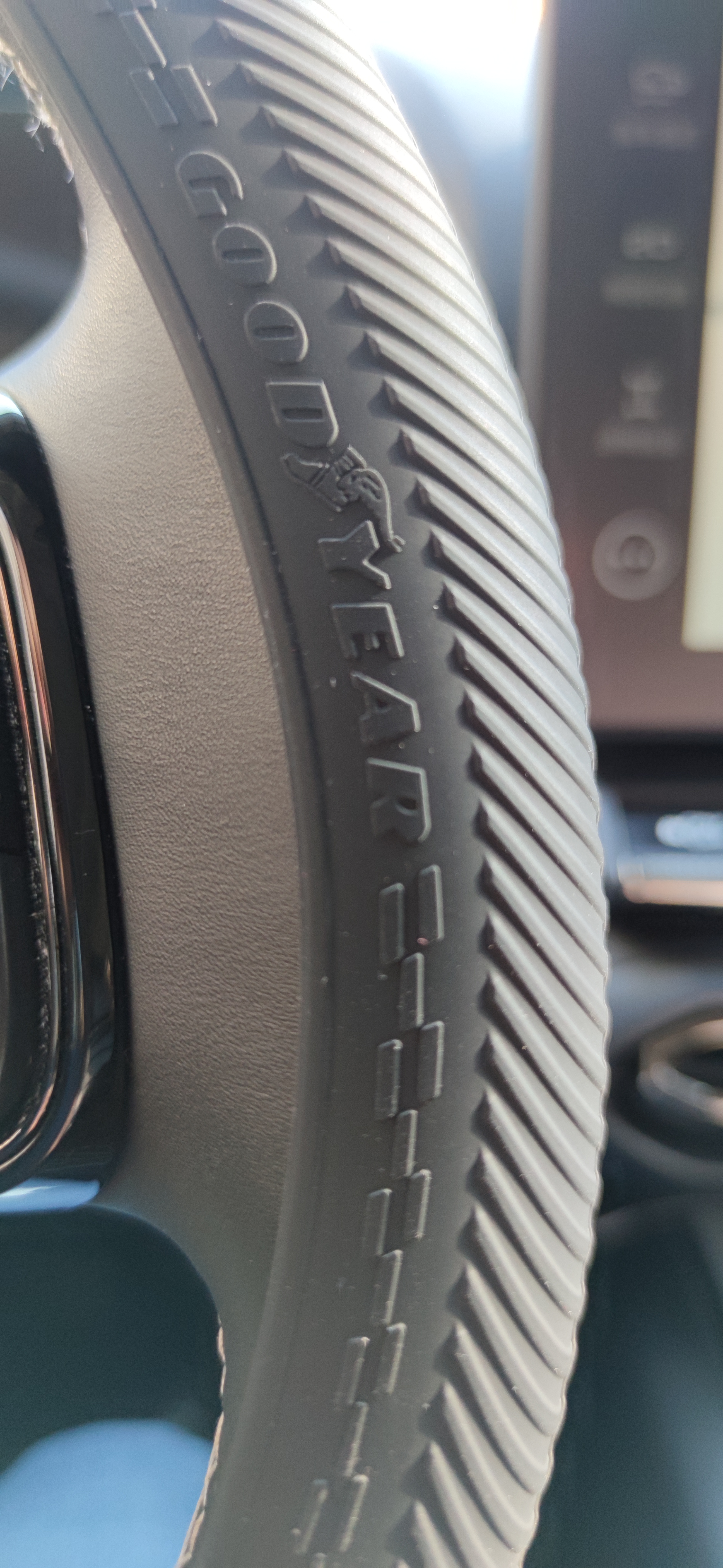 固特异（Goodyear）汽车方向盘套液态硅胶超薄防滑防尘防汗护把套四季通用型原车黑色 实拍图