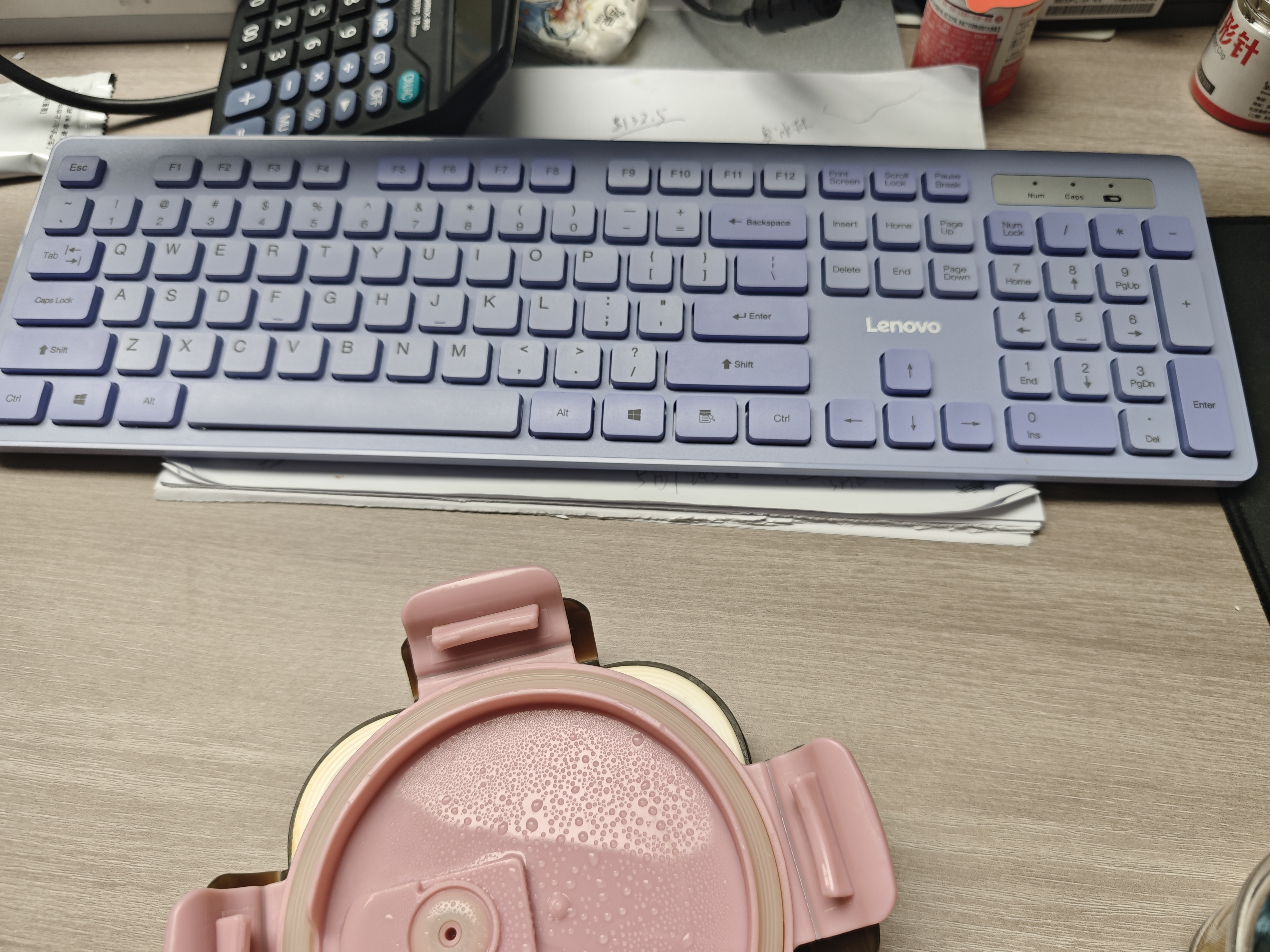 联想（Lenovo）无线键盘鼠标套装 键鼠套装 全尺寸键盘 商务办公 USB 适用笔记本台式机一体机 KN220/T221 紫色 实拍图