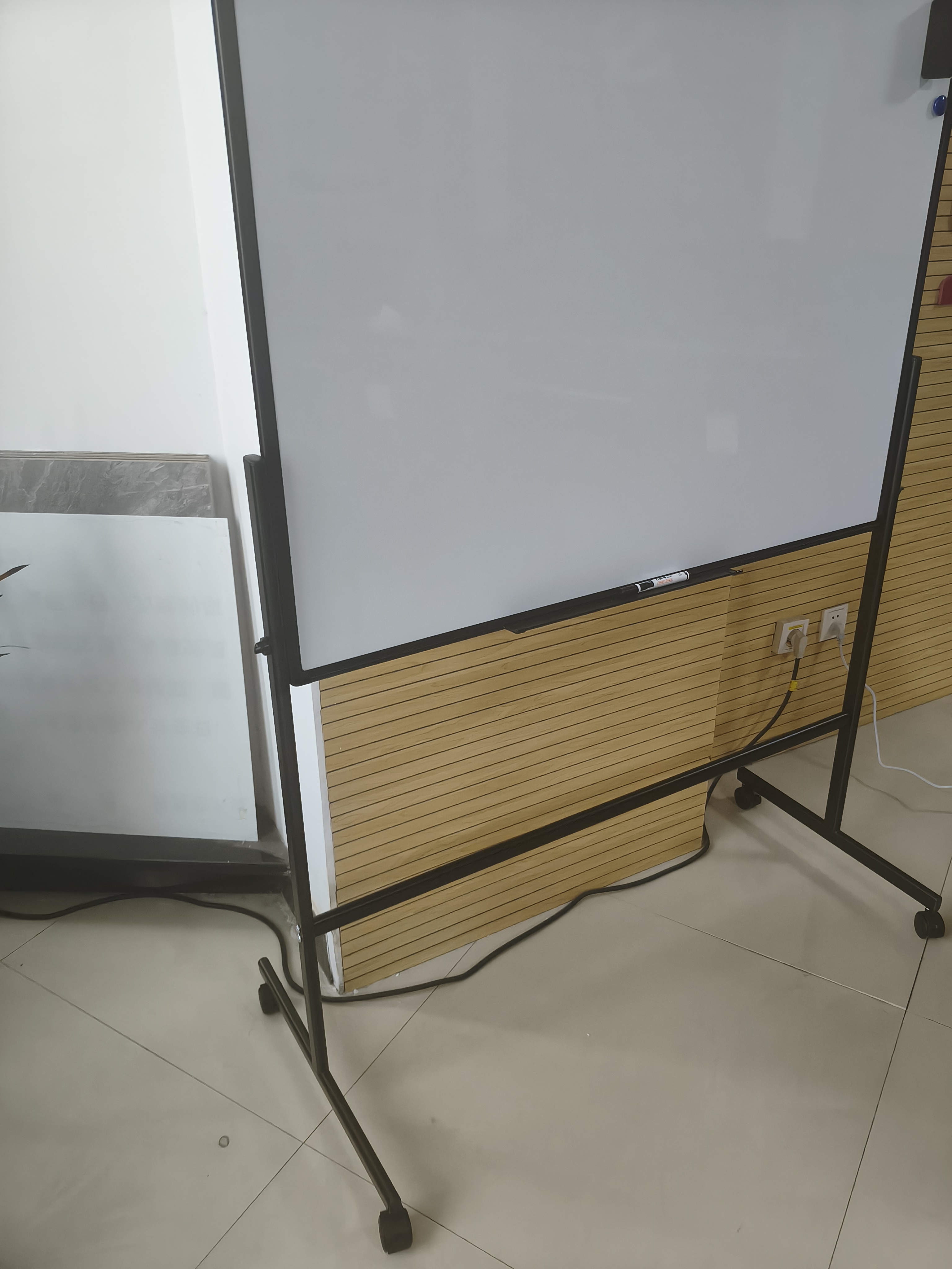 得力白板写字板120*90cm H型碳钢支架式磁吸书写移动升降办公会议黑板家庭辅导培训33715【升级双面】 实拍图