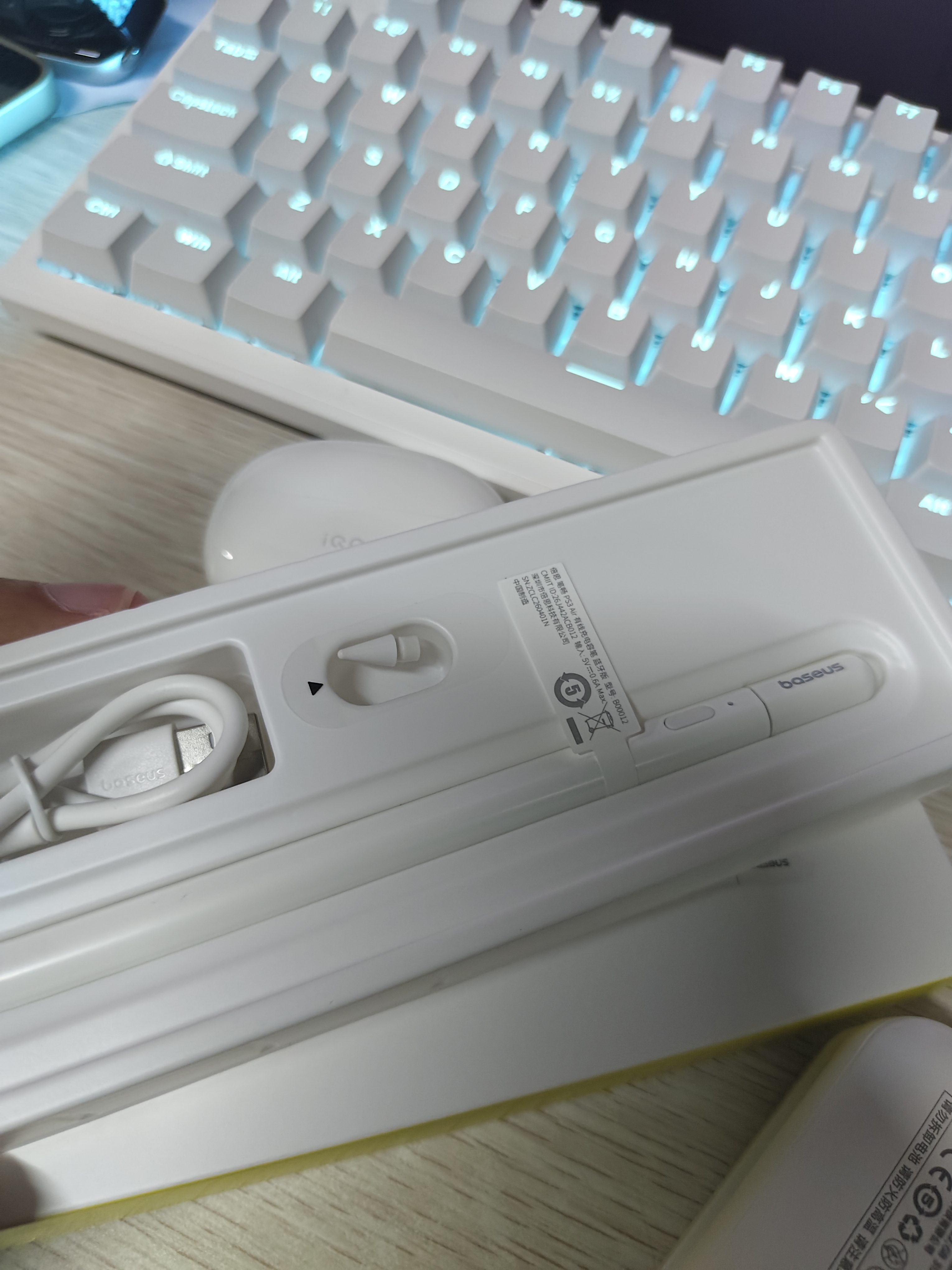 倍思电容笔iPad苹果笔【蓝牙电显TypeC快充】适用Pro/Air/Mini7/iPad11触控触屏手写笔applepencil二代 实拍图
