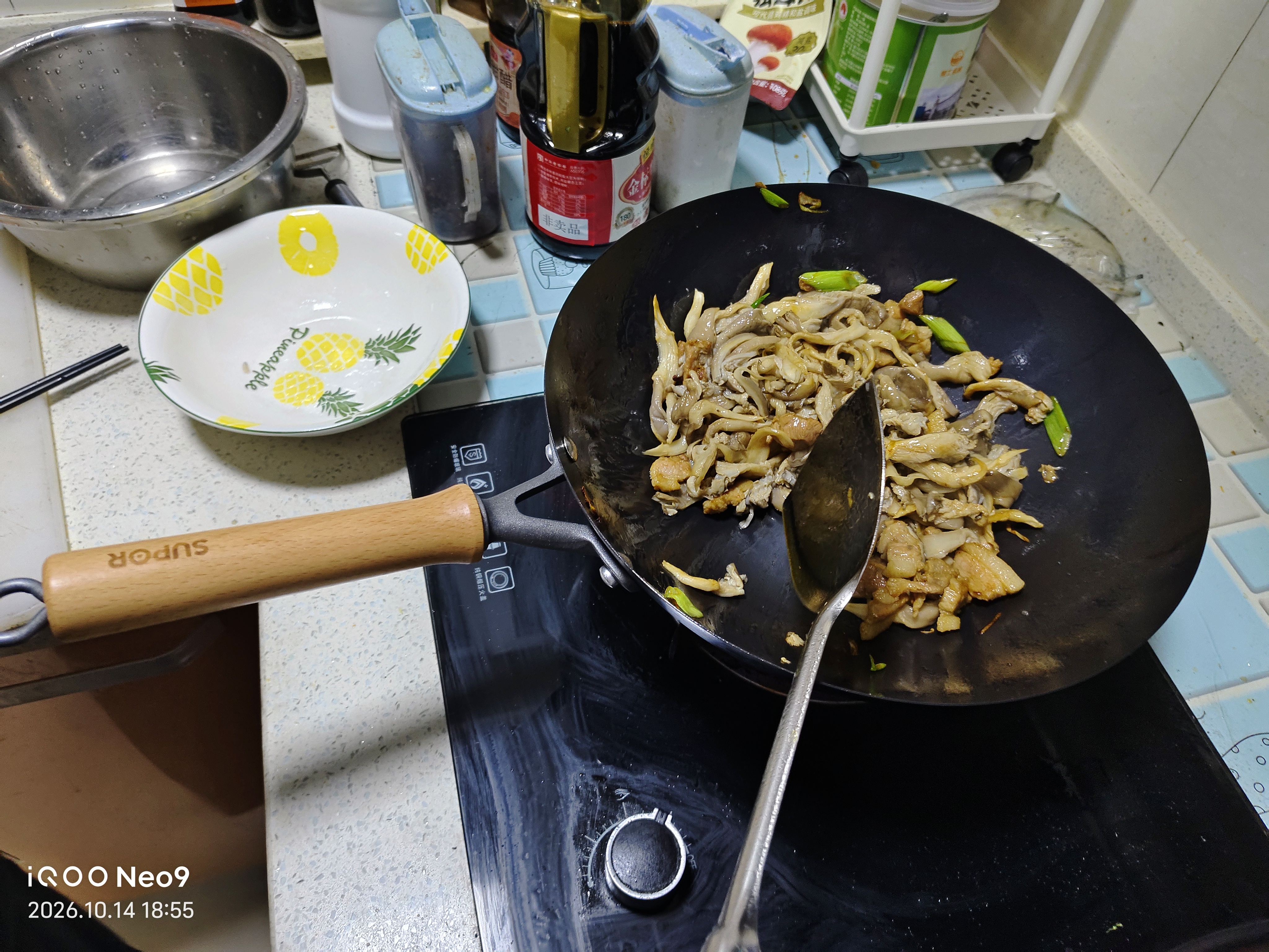 苏泊尔（SUPOR）炒锅有钛铁不粘二代精铁炒菜锅无涂层抗菌老式铁锅电磁炉燃气通用 适合2-4人【免开锅】带蒸笼 32cm 实拍图