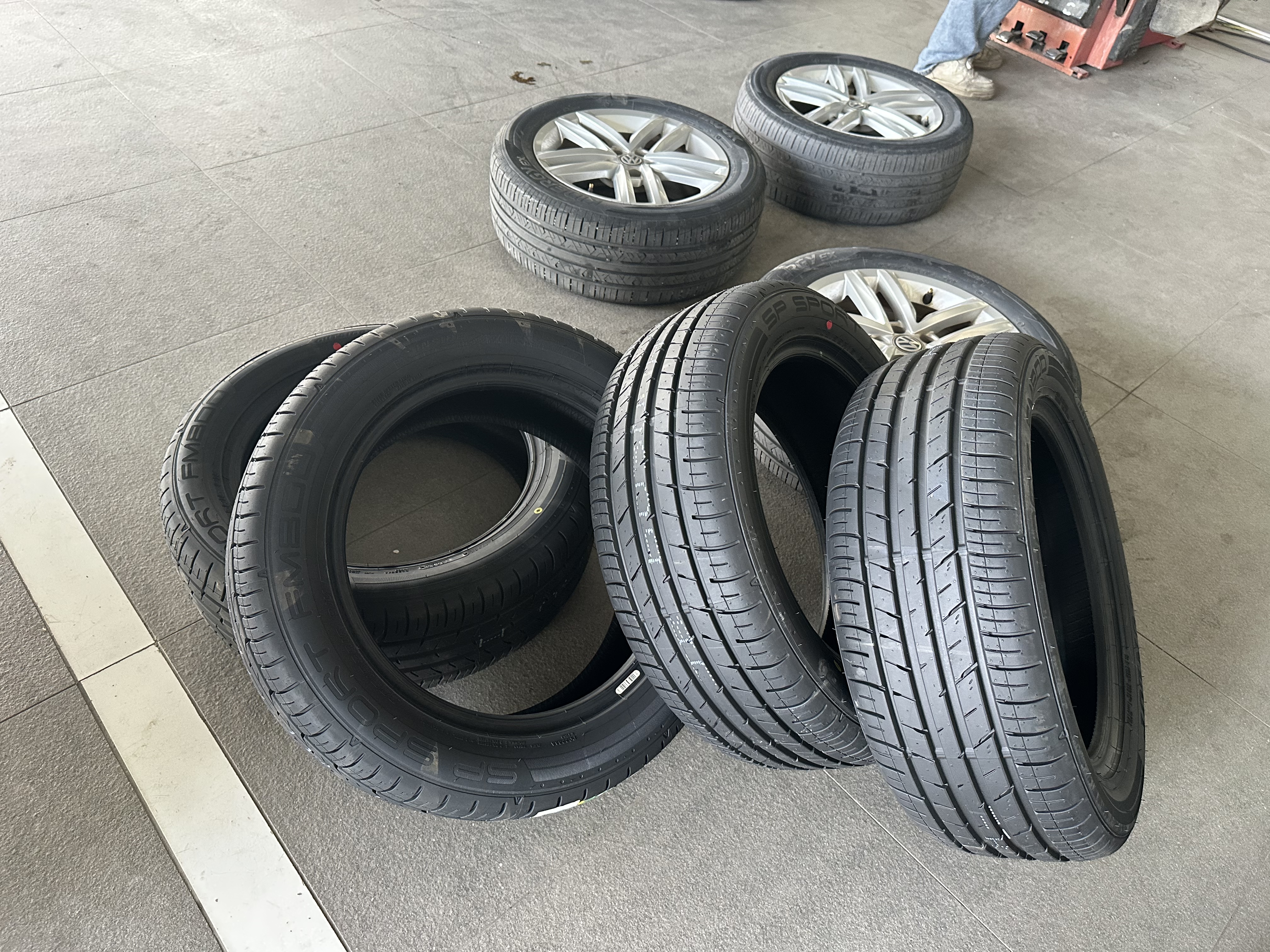 邓禄普（DUNLOP）汽车轮胎 205/55R16 91V SP SPORT FM800 适配朗逸/速腾/卡罗拉 实拍图
