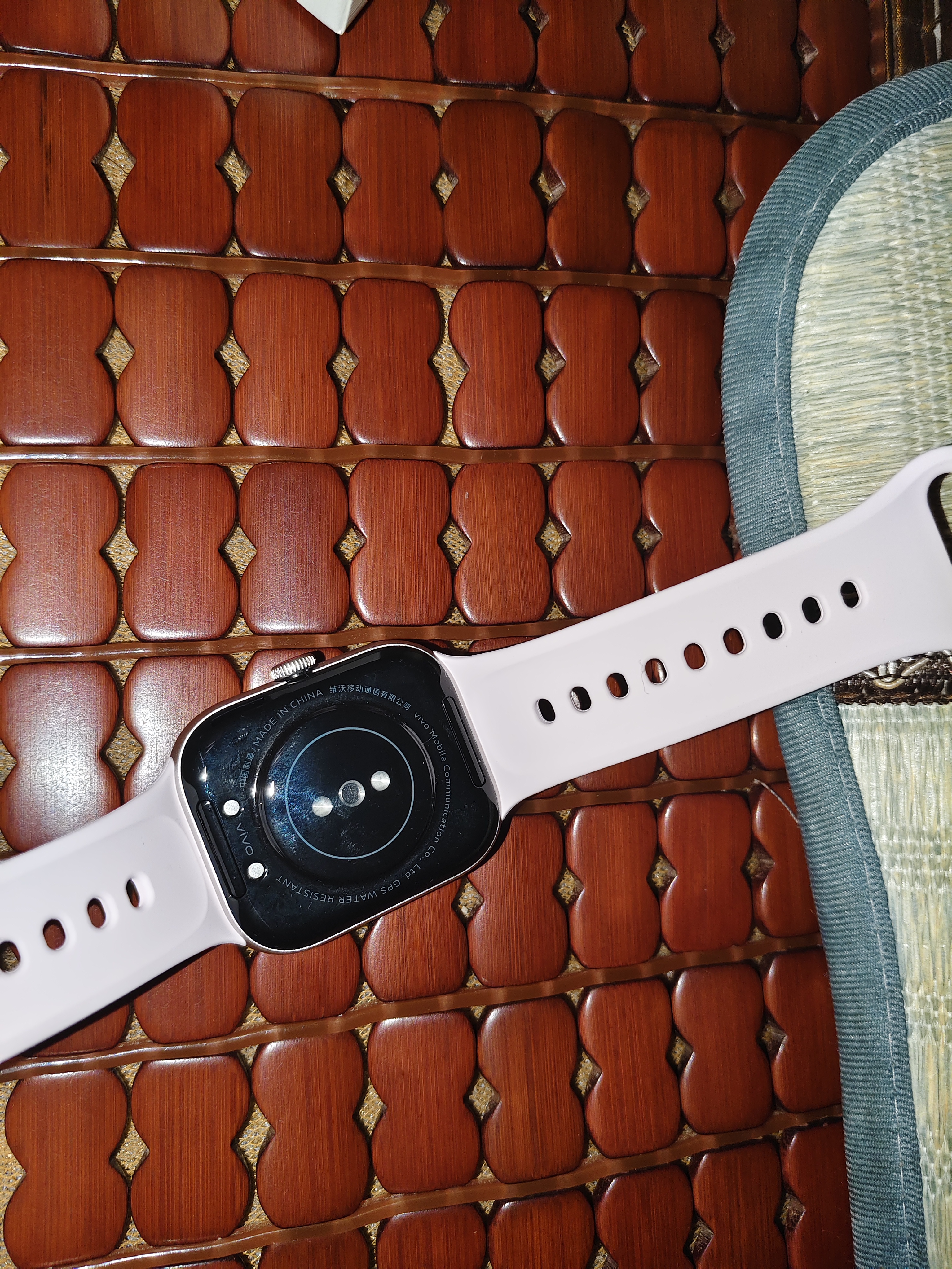 vivo WATCH GT 2 贝壳粉  超窄边高亮大屏 照片表盘一碰换 33天蓝牙续航 智能手表 实拍图