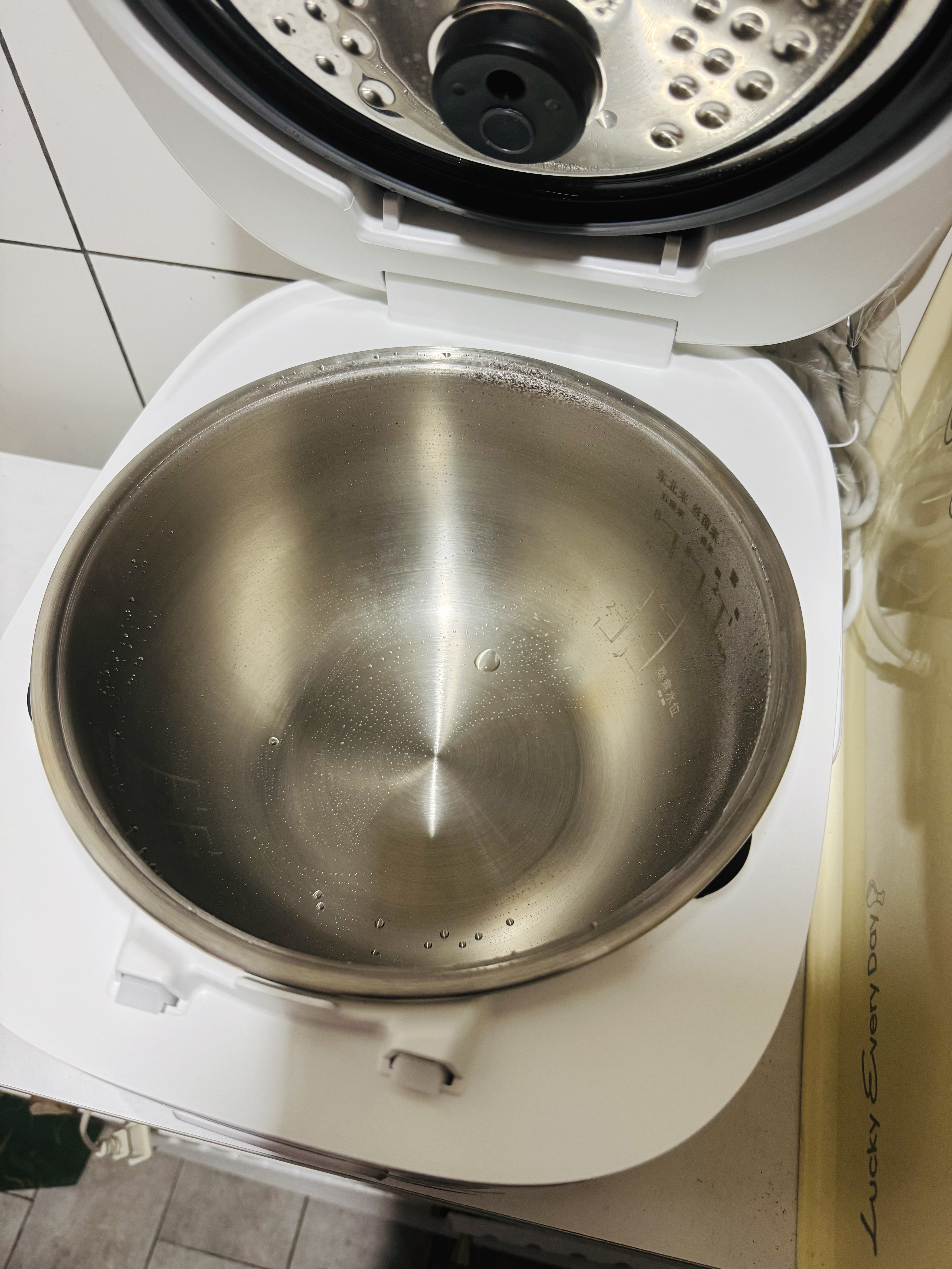 东芝（TOSHIBA）【旗舰爆款】0涂层电饭煲4-5人无涂层不沾316L不锈钢内胆家用电饭锅RC-15HOVC(W) 实拍图