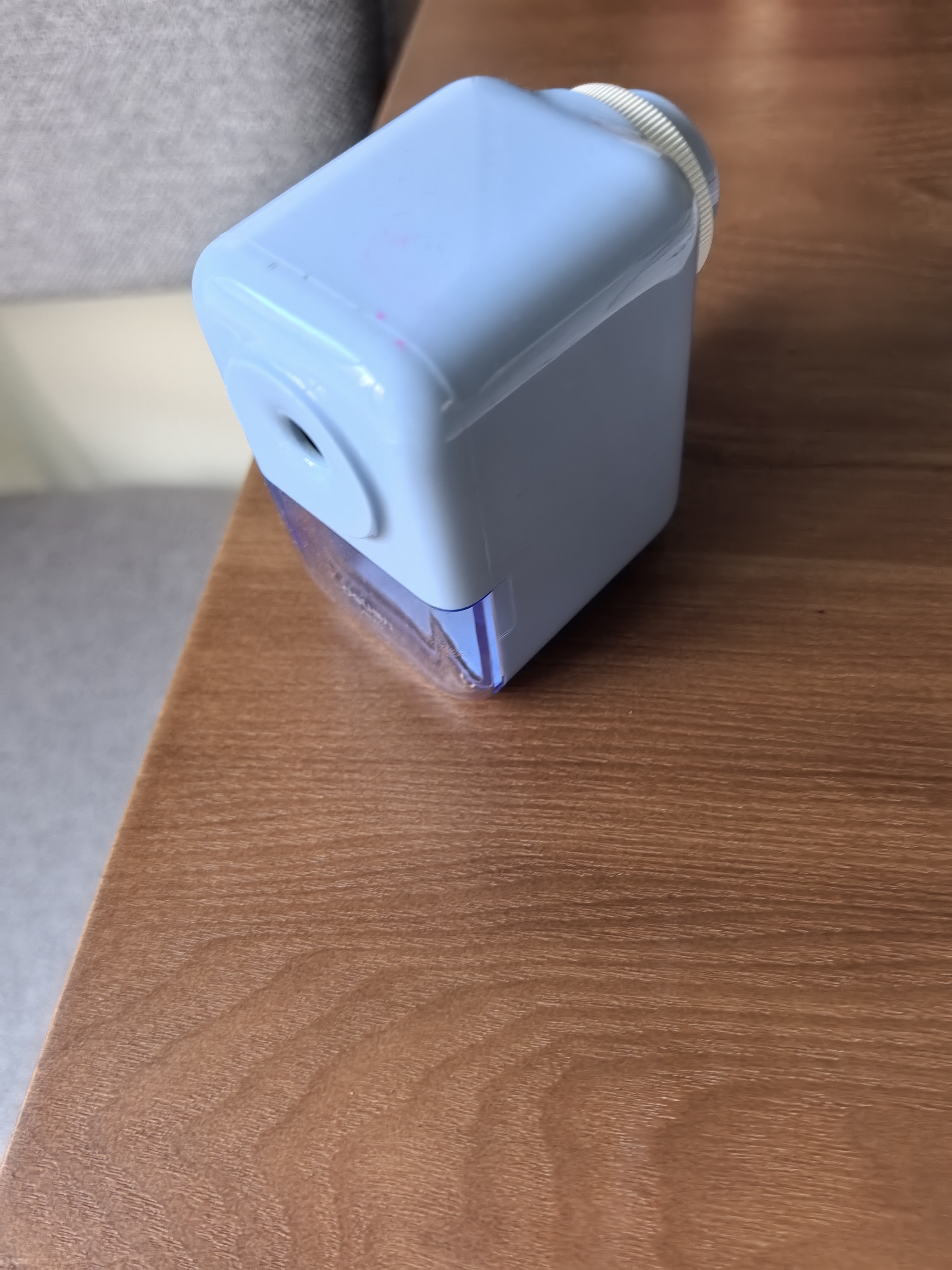 得力（deli）学生可自动进笔手摇卷笔刀削笔机/铅笔削笔器/削笔刀/转笔刀 儿童开学文具考试生日礼物男女孩蓝色 实拍图