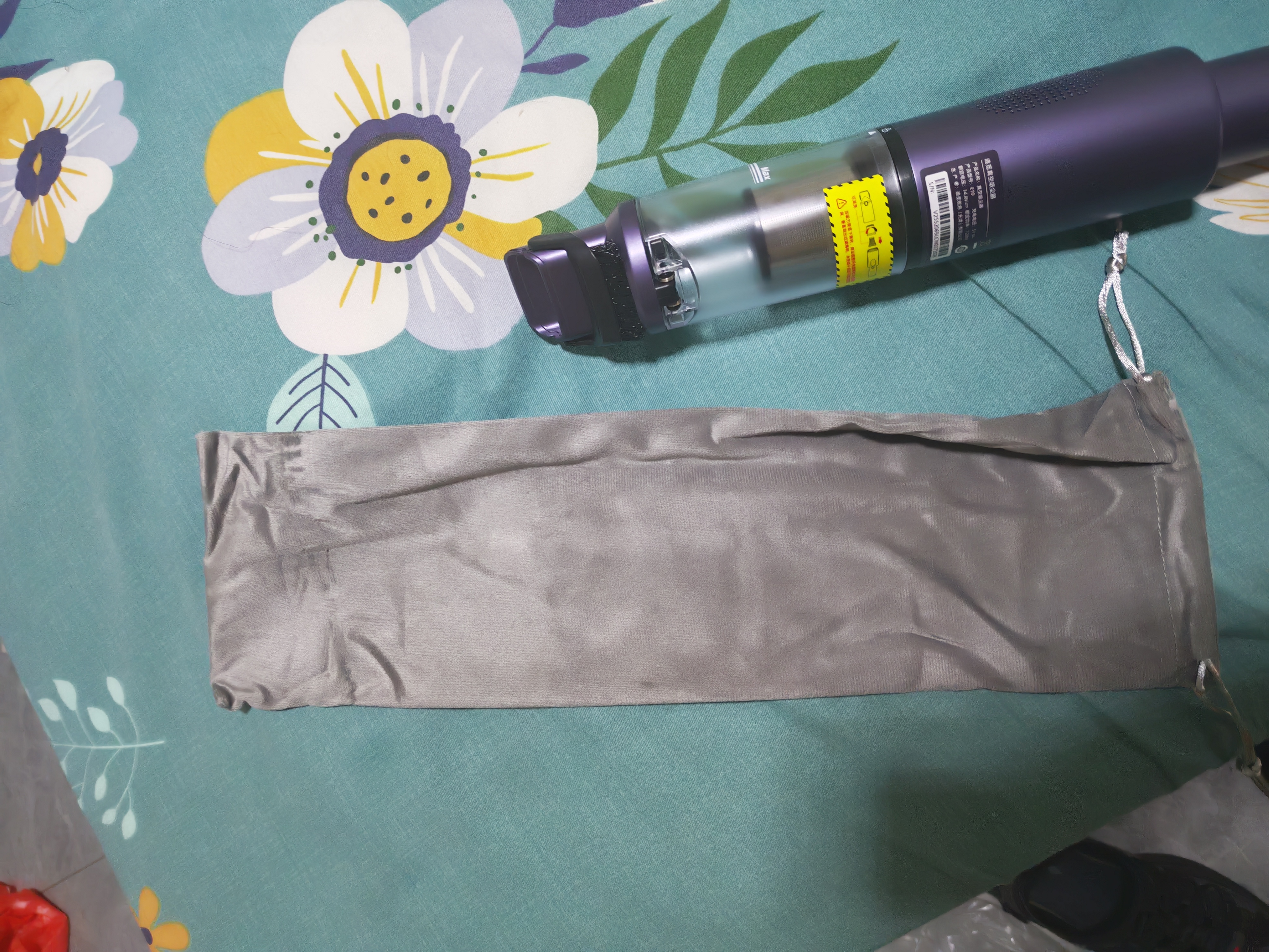 追觅车载便携随手铅笔吸尘器E10 手持无线车用家用大吸力桌面随手吸 实拍图