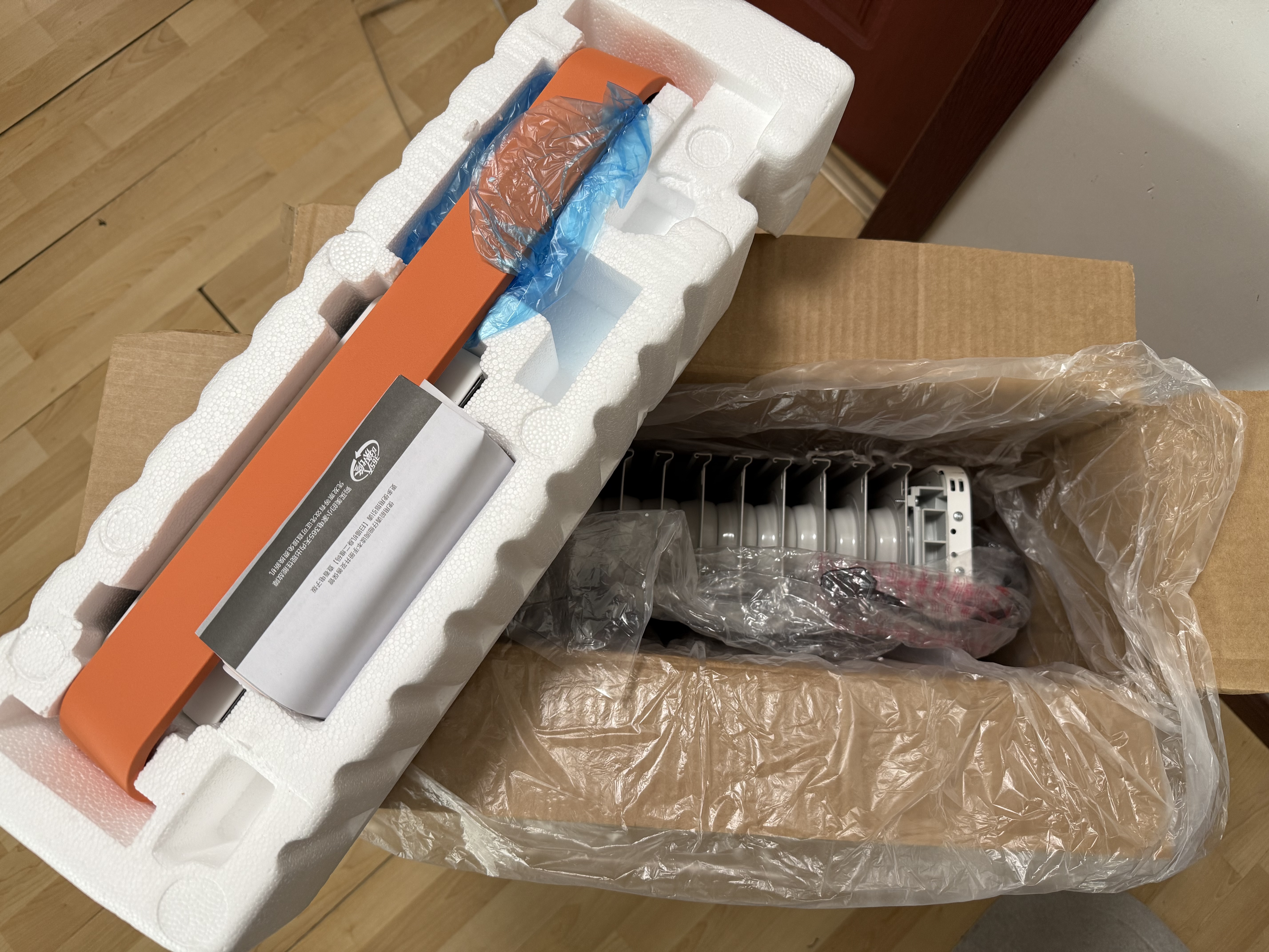 美的（Midea）【暖阳系列】取暖器/电热油汀加热电暖器/立式电暖气/家用APP智能遥控防烫加湿恒温烤火炉HYW22KRB 实拍图