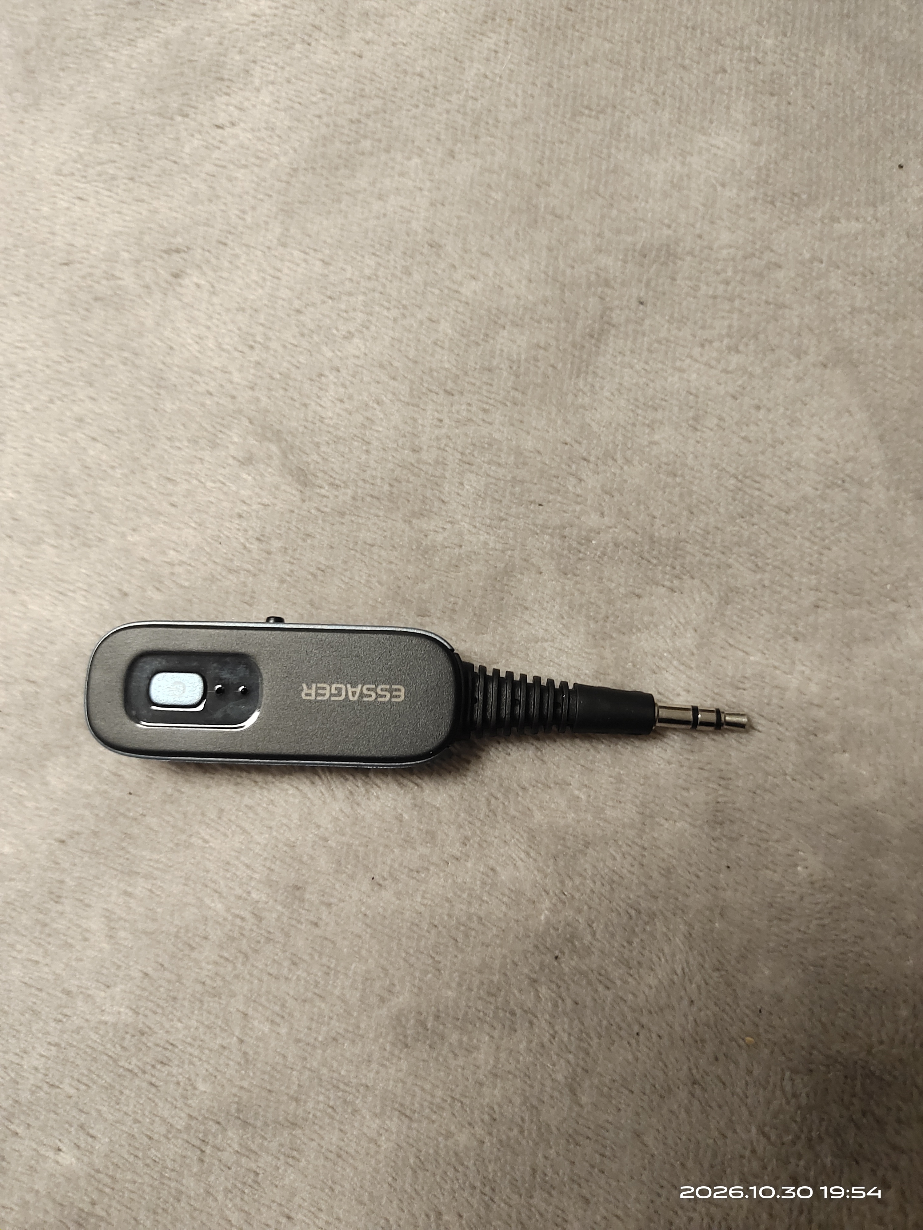 【接收发射二合一】双模块蓝牙5.3接收发射器有线转无线适用车载AUX音频电脑电视声卡功放音箱等 蓝色 蓝牙接收发射器 实拍图