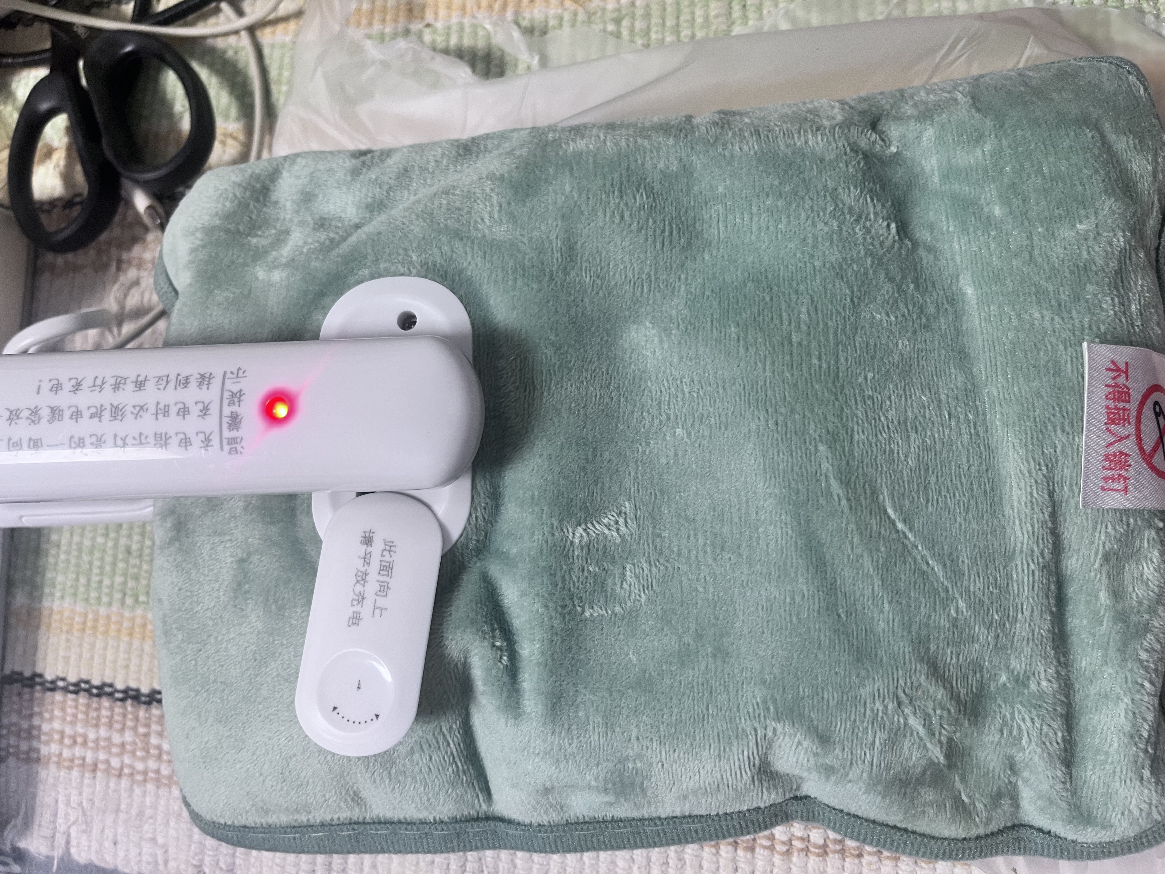 赛亿 SHINEE热水袋充电暖手宝暖水袋暖宝宝双插手防爆加厚暖脚暖肚子热敷神器 实拍图