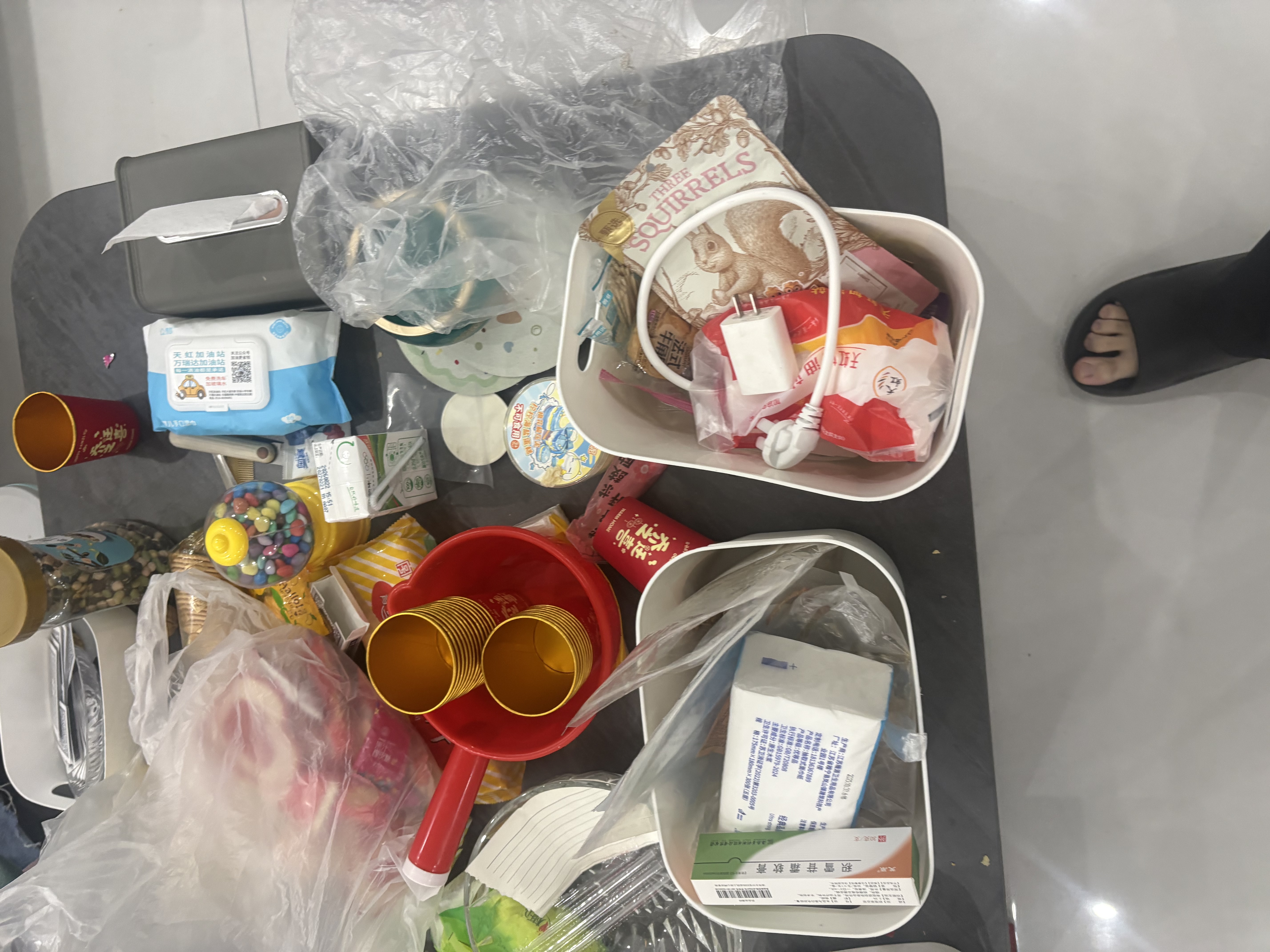 访客桌面储物盒杂物收纳盒家用零食玩具玩具零食整理筐整理箱收纳箱 大号加高加厚【3只装】带盖 实拍图