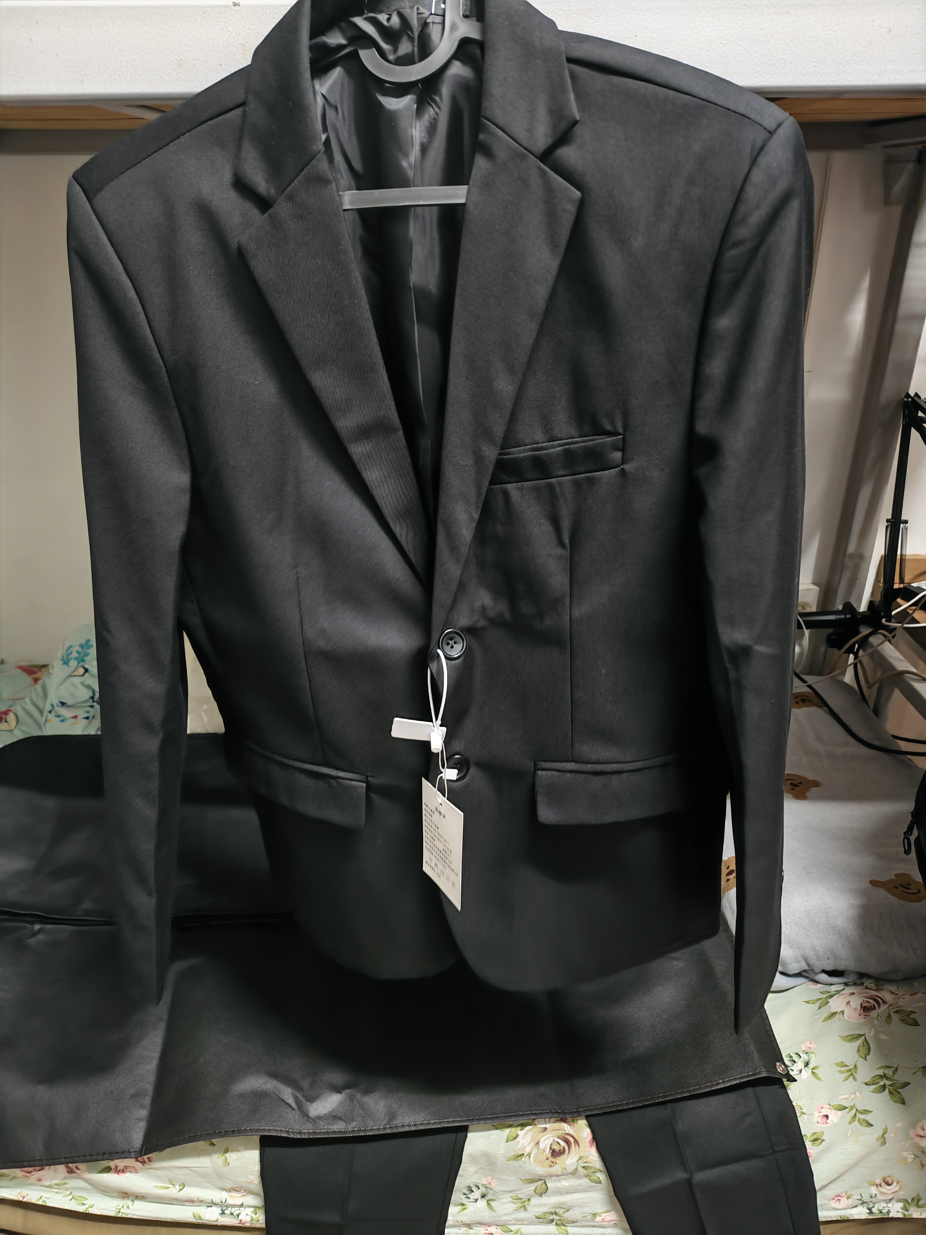 卡度顿西服套装男三件套职业商务小西装正装外套男修身新郎伴结婚礼服 黑色双扣【西服+西裤+衬衫】 L 【100-115斤】+8件礼品 实拍图