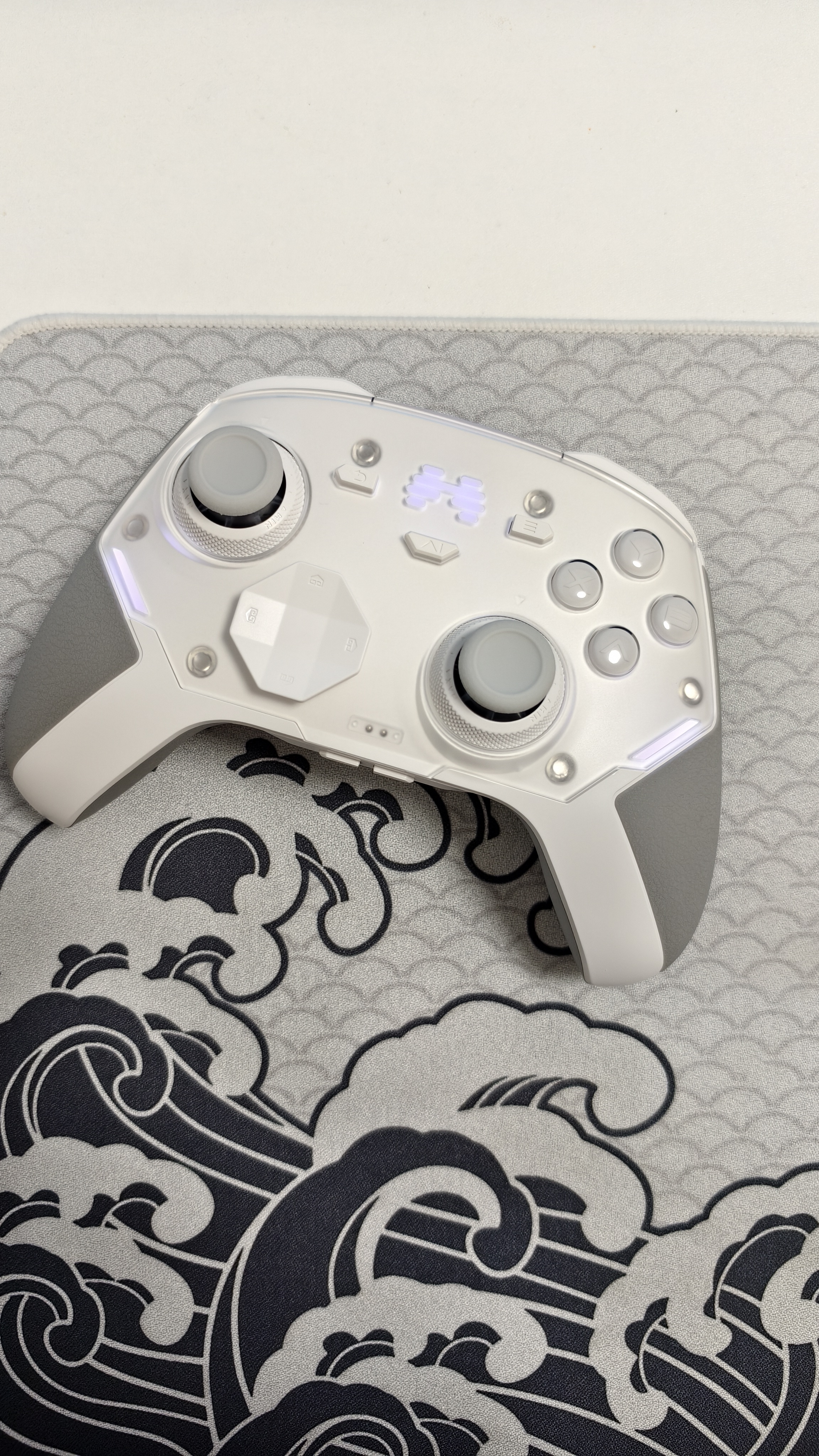 北通鲲鹏40游戏手柄AI智控无线蓝牙多模体感阻尼摇杆xbox类PC电脑手机steam光轴按键NSswitch2影之刃零 实拍图