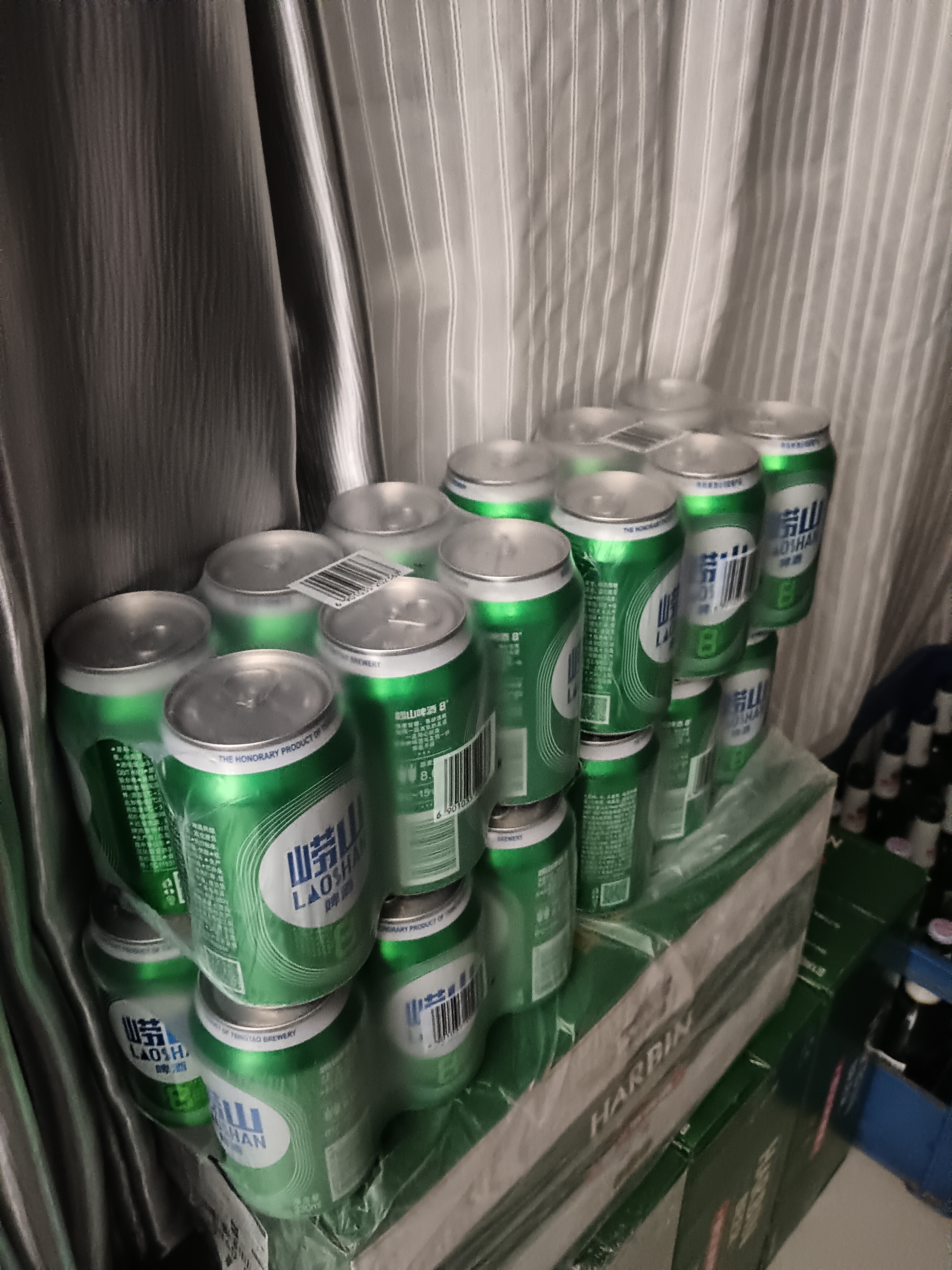 崂山啤酒8度 330ml*24听 精选制麦 口感爽透 原麦汁浓度8°P 节日送礼 崂山8度 330mL 24罐 整箱装 实拍图