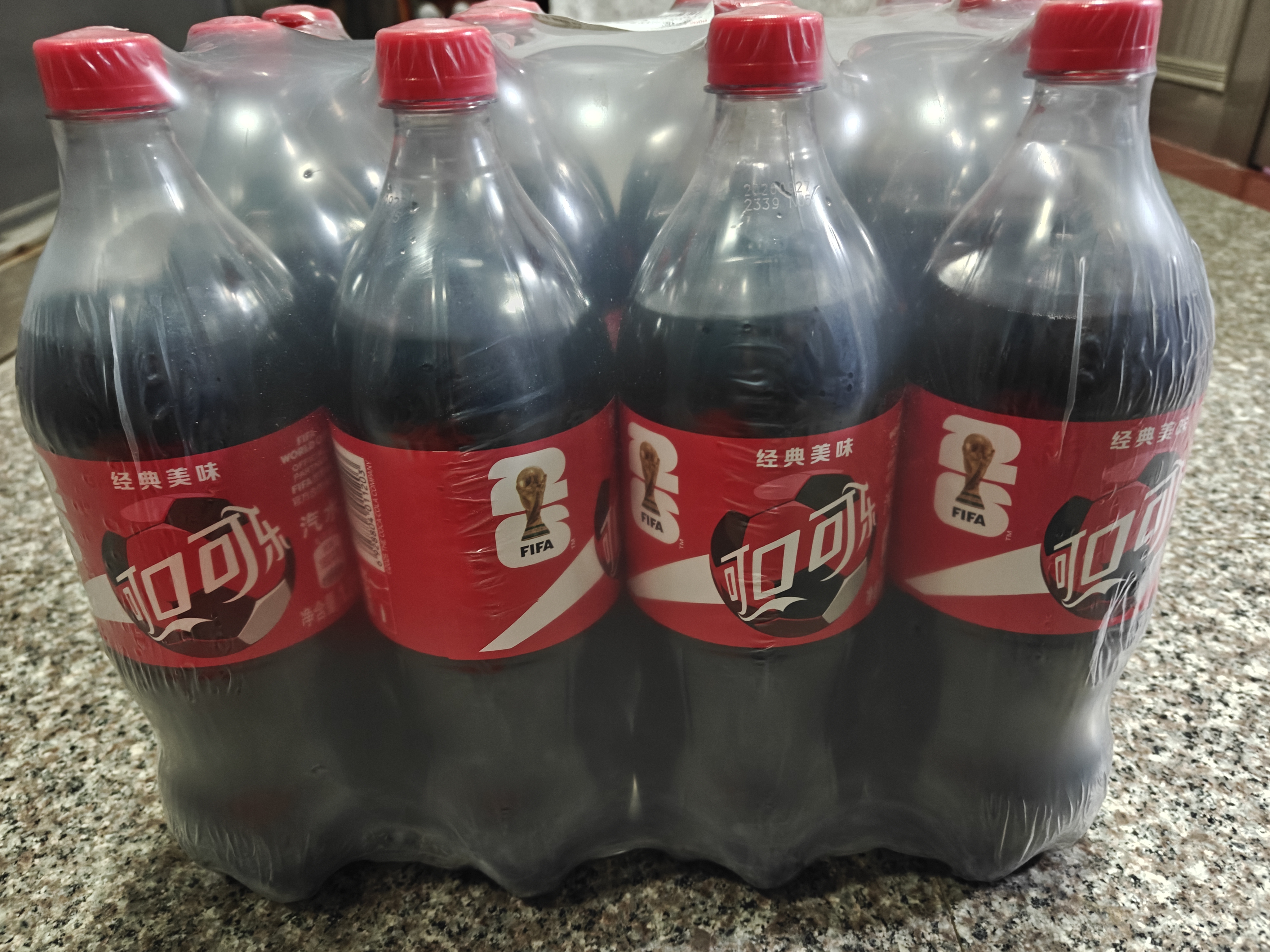 可口可乐（Coca-Cola）经典口味 汽水 碳酸饮料  1.25L*12瓶 实拍图