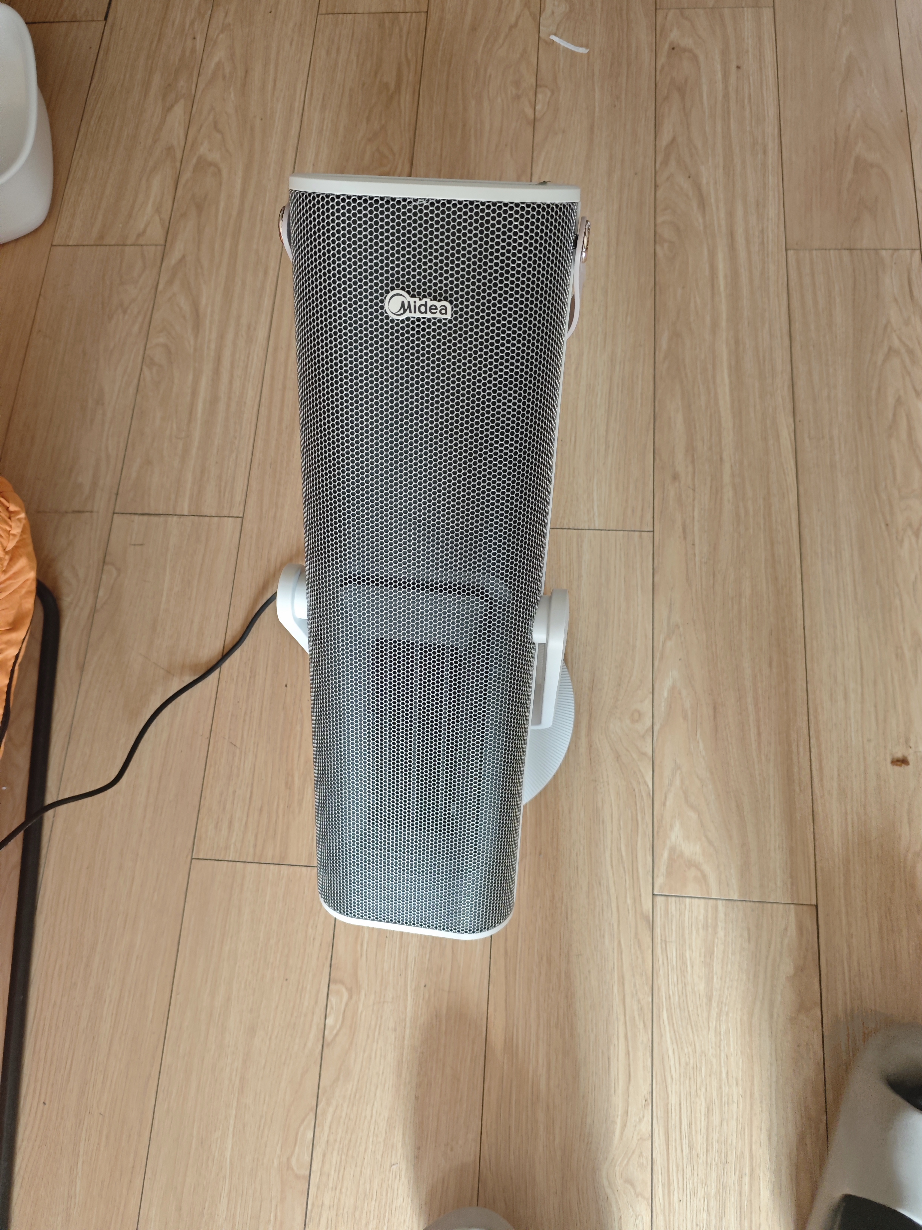 美的（Midea）【悬停定点送风】石墨烯智能语音暖风机取暖器 家用电暖气电暖器 负离子电暖风暖脚小太阳HFR20YLR 实拍图