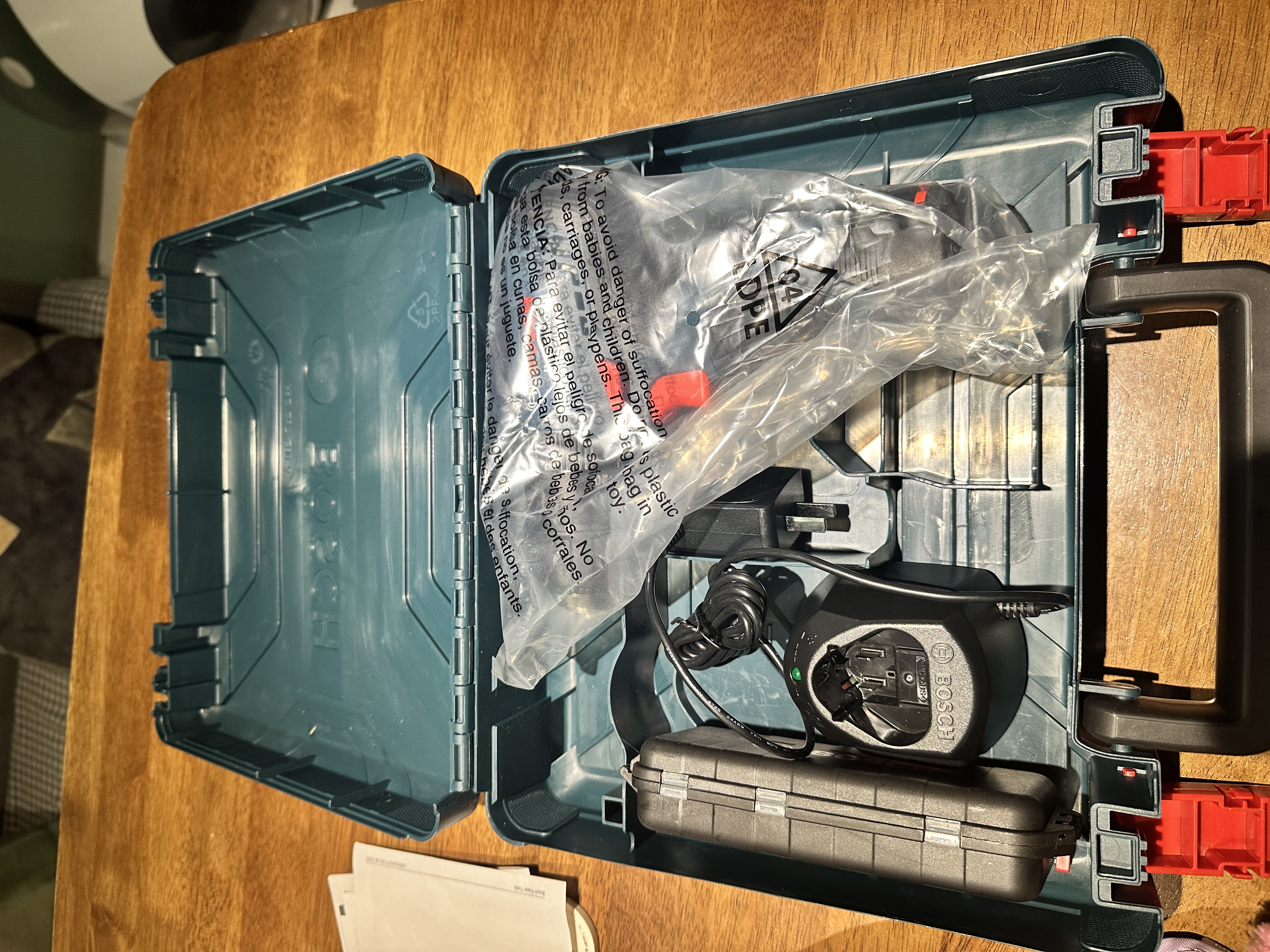 博世（BOSCH）电钻钻墙打孔多功能家用螺丝刀GSB120单电12V锂电+小黑盒附件箱 实拍图