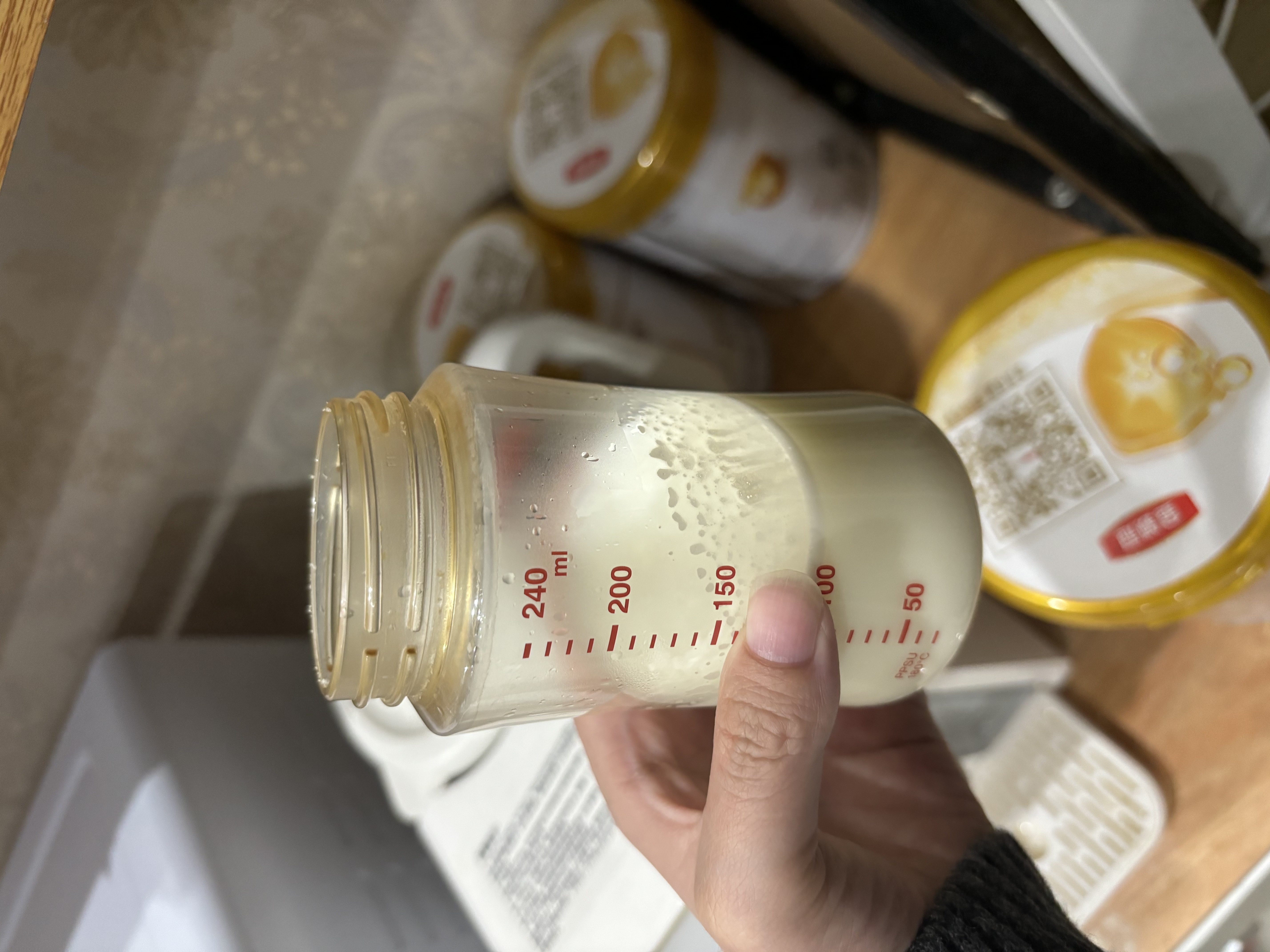 伊利金领冠育护婴儿奶粉1段(0-6月)900g*1罐【5倍DHA好脑力】 实拍图