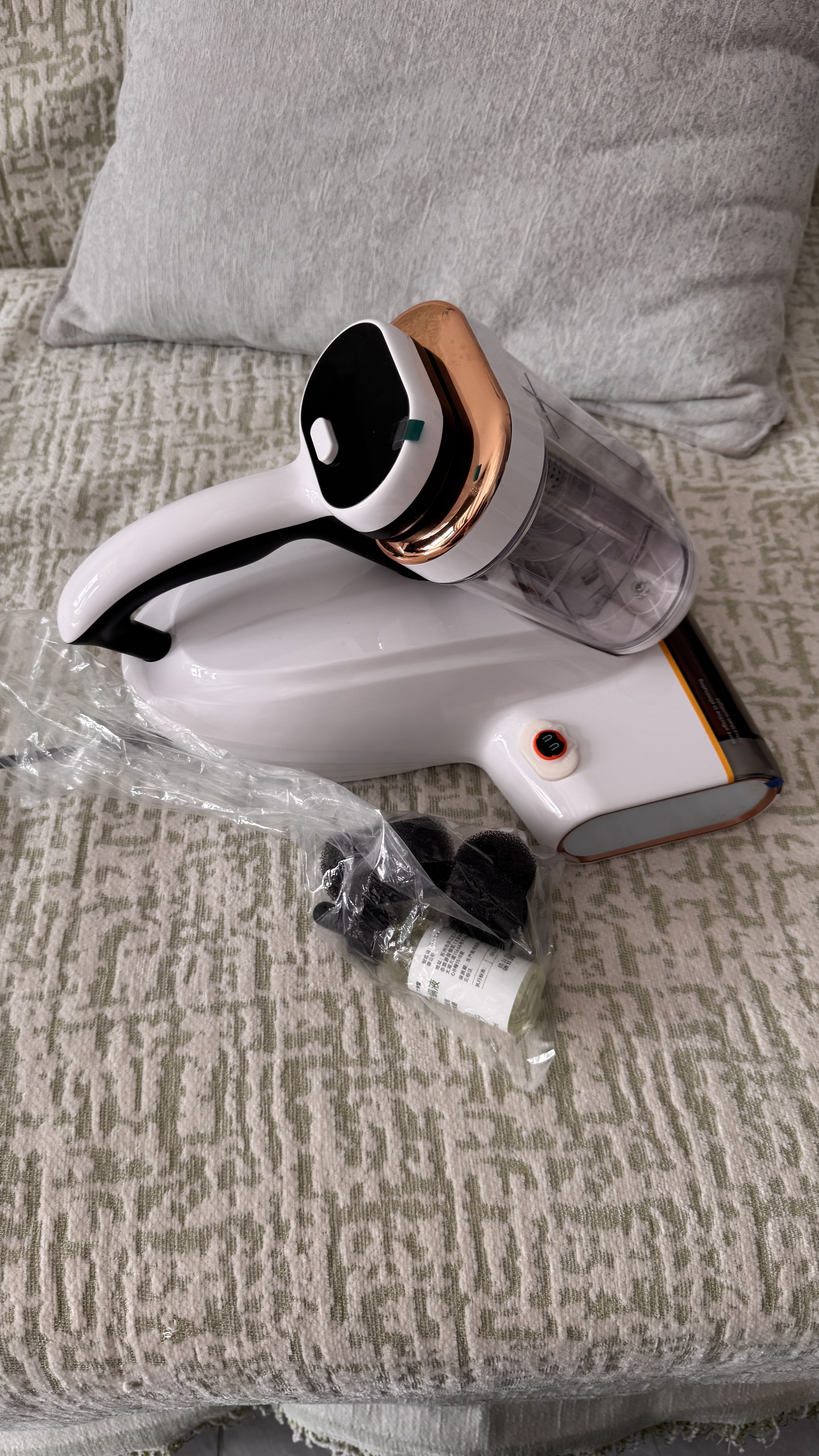 UWANT【价保双11】友望红外除螨仪器 CM2402护肤搭子母婴床上吸尘器高温杀菌大吸力三合一家用吸尘 实拍图