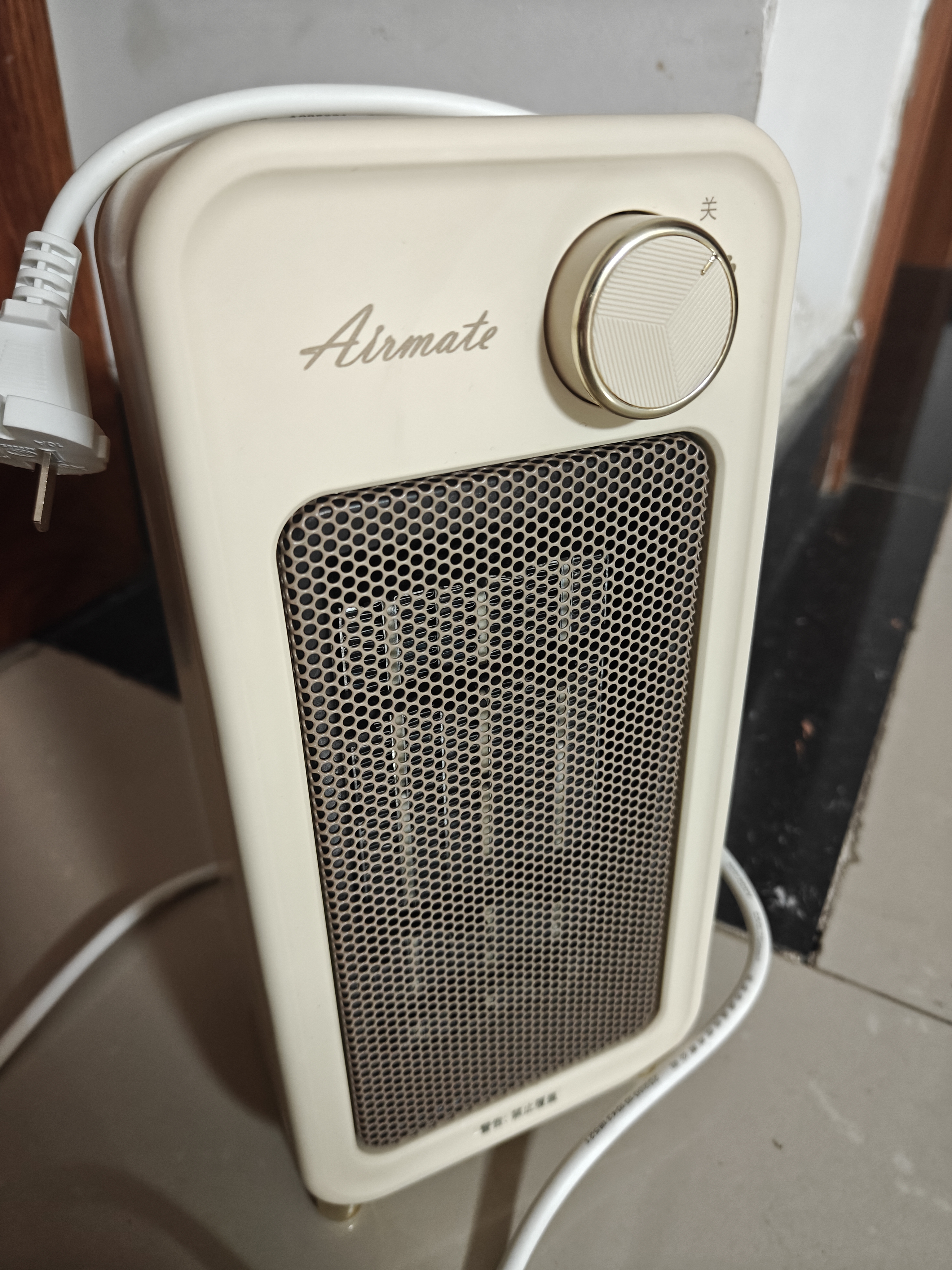 艾美特（AIRMATE）【即开即热】取暖器桌面暖风机小型热风机速热轻音节能家用办公室桌下宿舍小太阳暖脚神器电暖器 实拍图