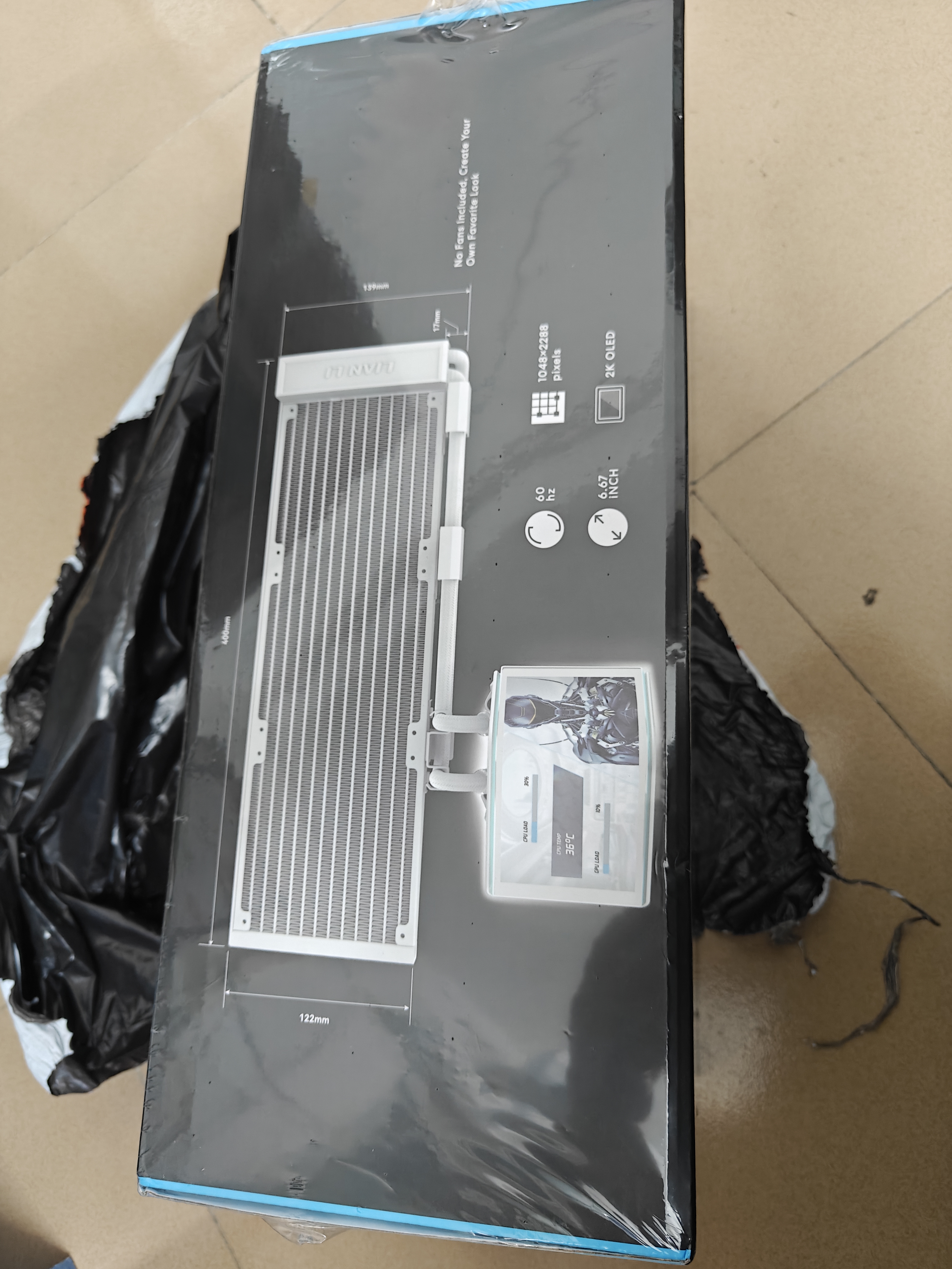LIANLI联力 隐流二代 OLED曲面屏 一体式360水冷CPU散热器 磁吸式2K 60Hz 内置3D视觉特效 隐流2代360 隐流2代360 OLED 曲面屏无风扇版白色 实拍图
