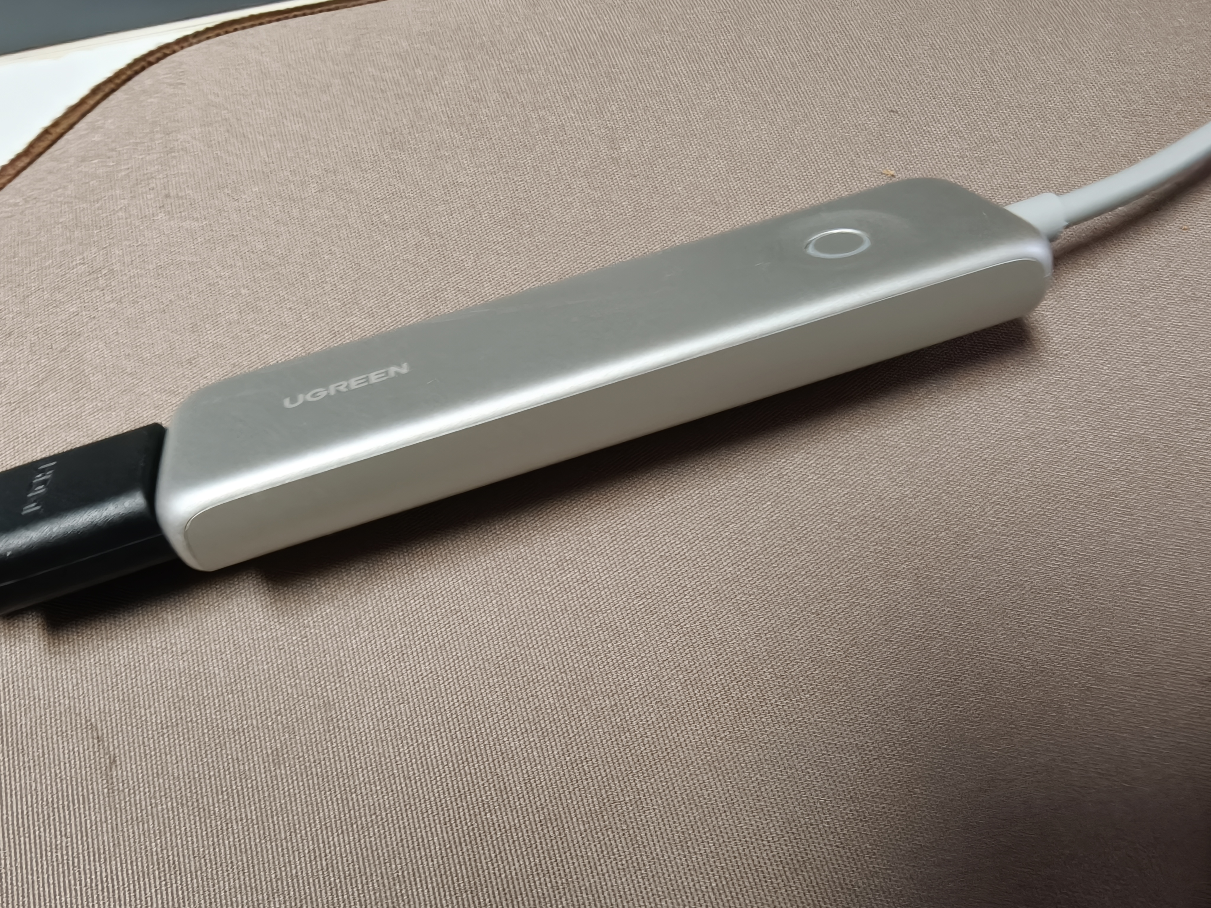绿联Type-C拓展坞转HDMI2.0扩展坞4K60Hz转接头10G适用苹果电脑接口转换器Macbookair华为笔记本银白色 实拍图