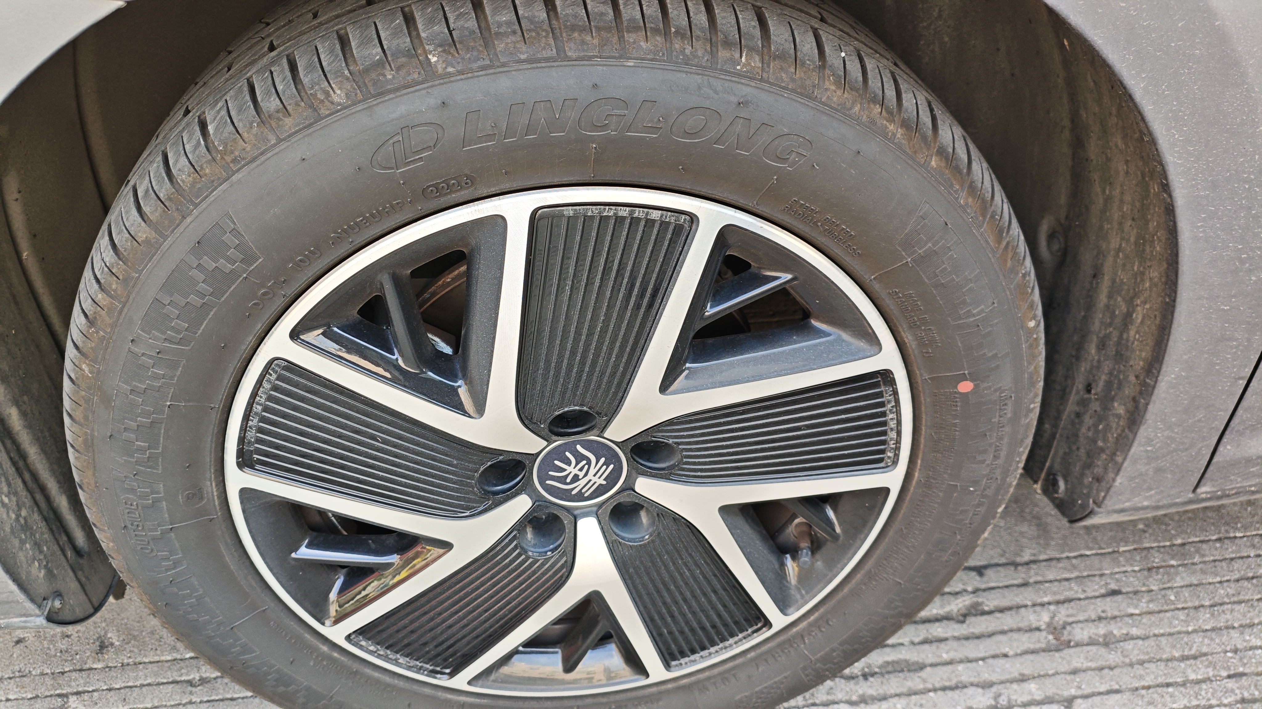 玲珑轮胎汽车轮胎225/55R17 101W XL 玲珑臻选 UD 适配君威/途岳/迈锐宝 实拍图