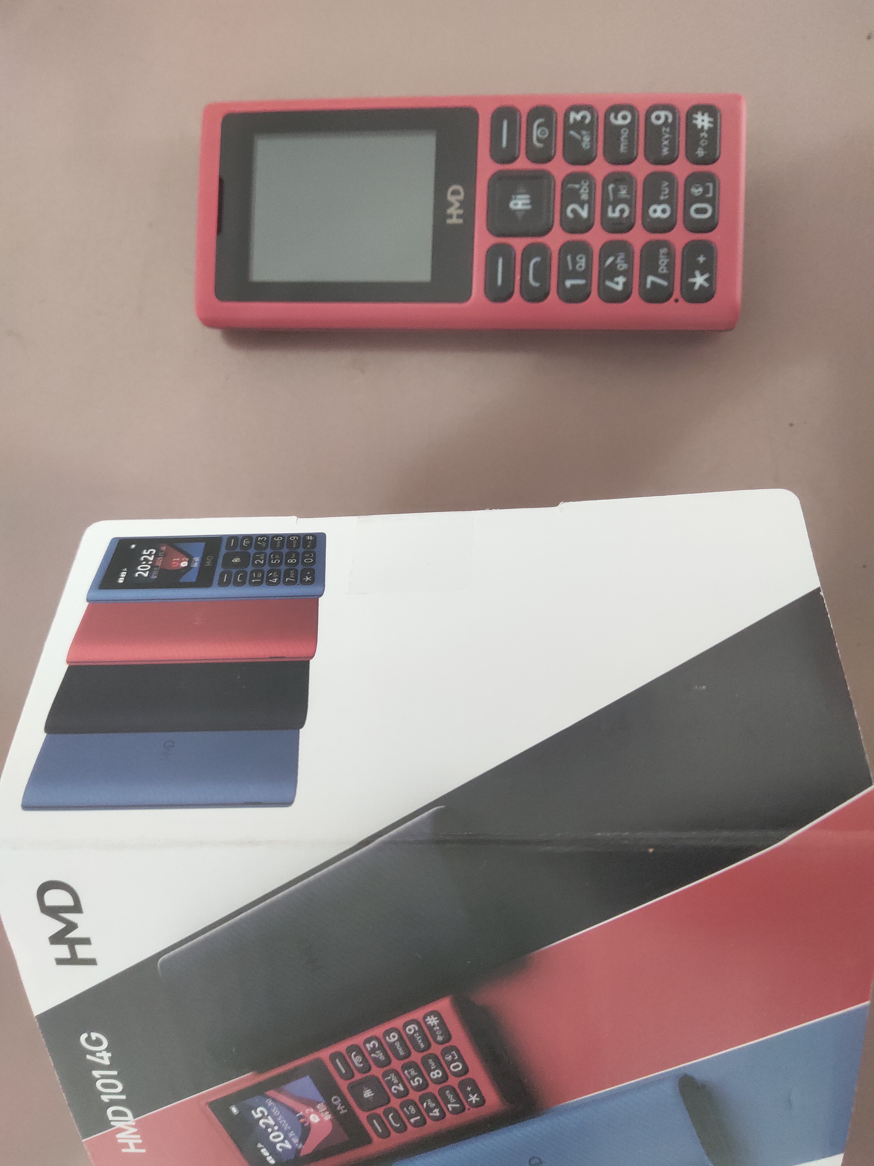 HMD101 4G全网通 传承诺基亚经典 双卡双待 直板大按键大字体学生老人功能机备用AI手机 红色 实拍图