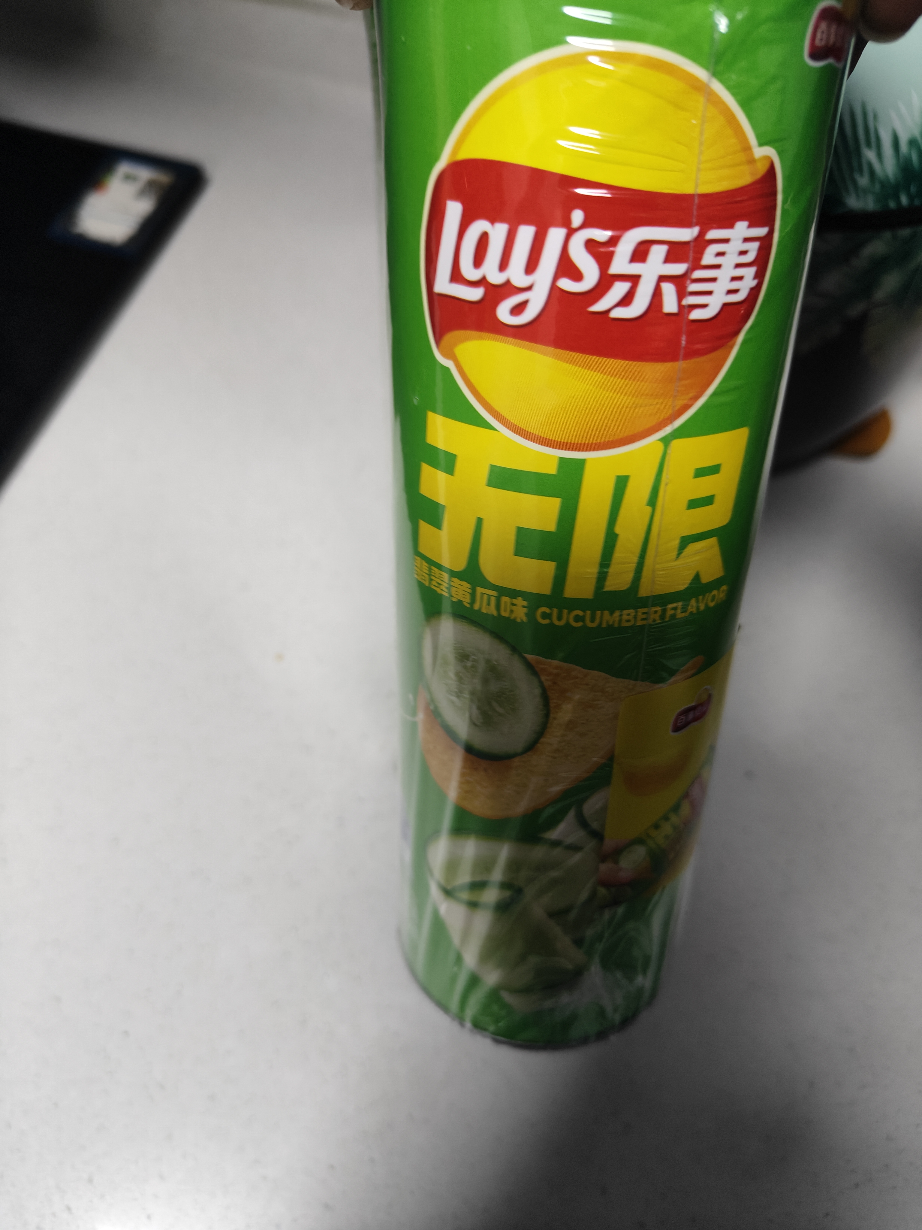 乐事（Lay's）无限薯片 翡翠黄瓜味 104克*2罐 208克 休闲零食 膨化食品 实拍图
