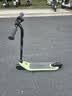 九号（Ninebot）电动儿童滑板车C2go牛油果绿 电助力儿童玩具生日礼物多功能电动玩具车 实拍图