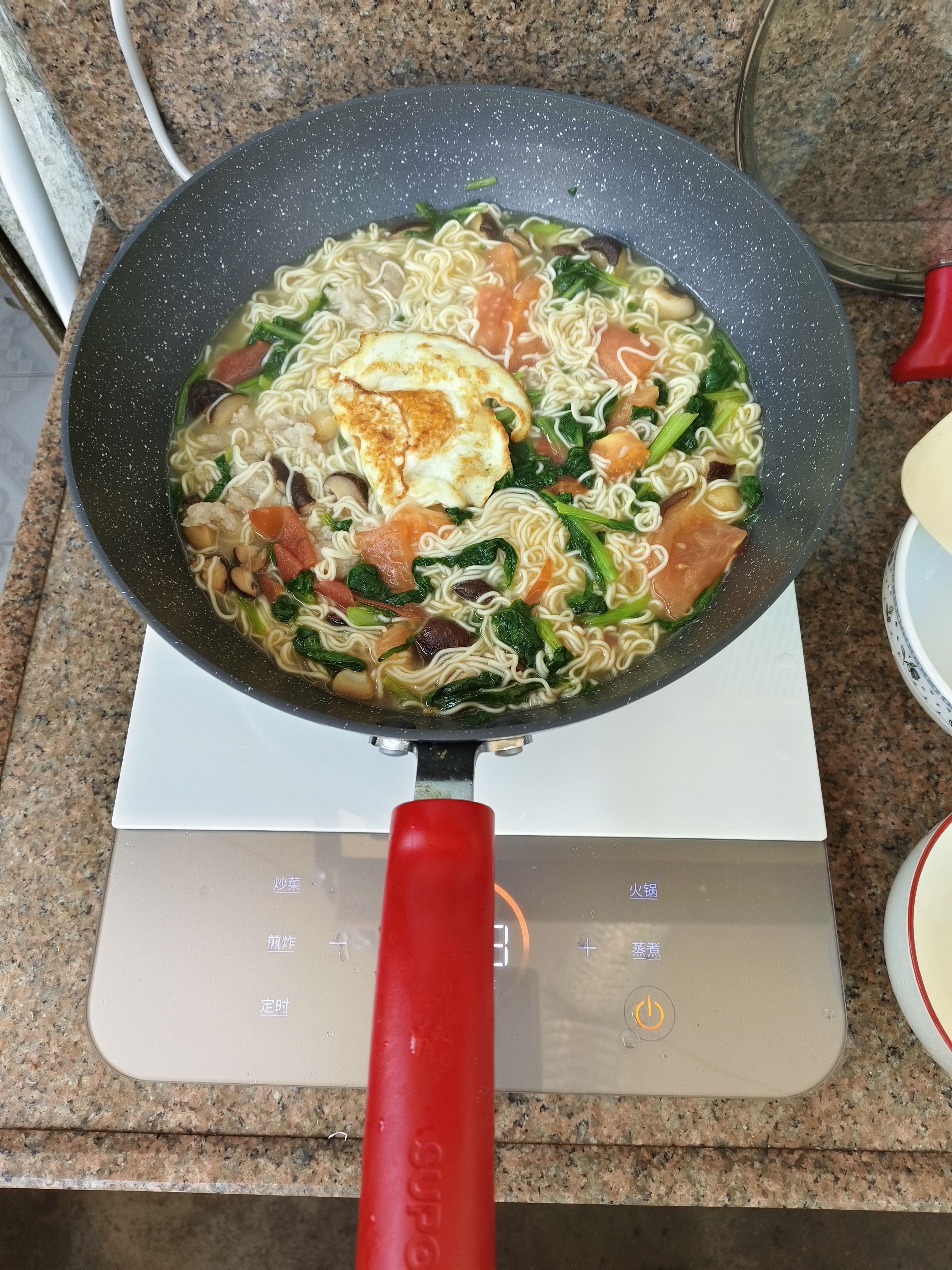 美的（Midea）家用电磁炉电陶炉电池炉2200W大功率猛火新型电磁灶一体面板爆炒炒菜超薄火锅炉2026新品MC-E22A02 实拍图