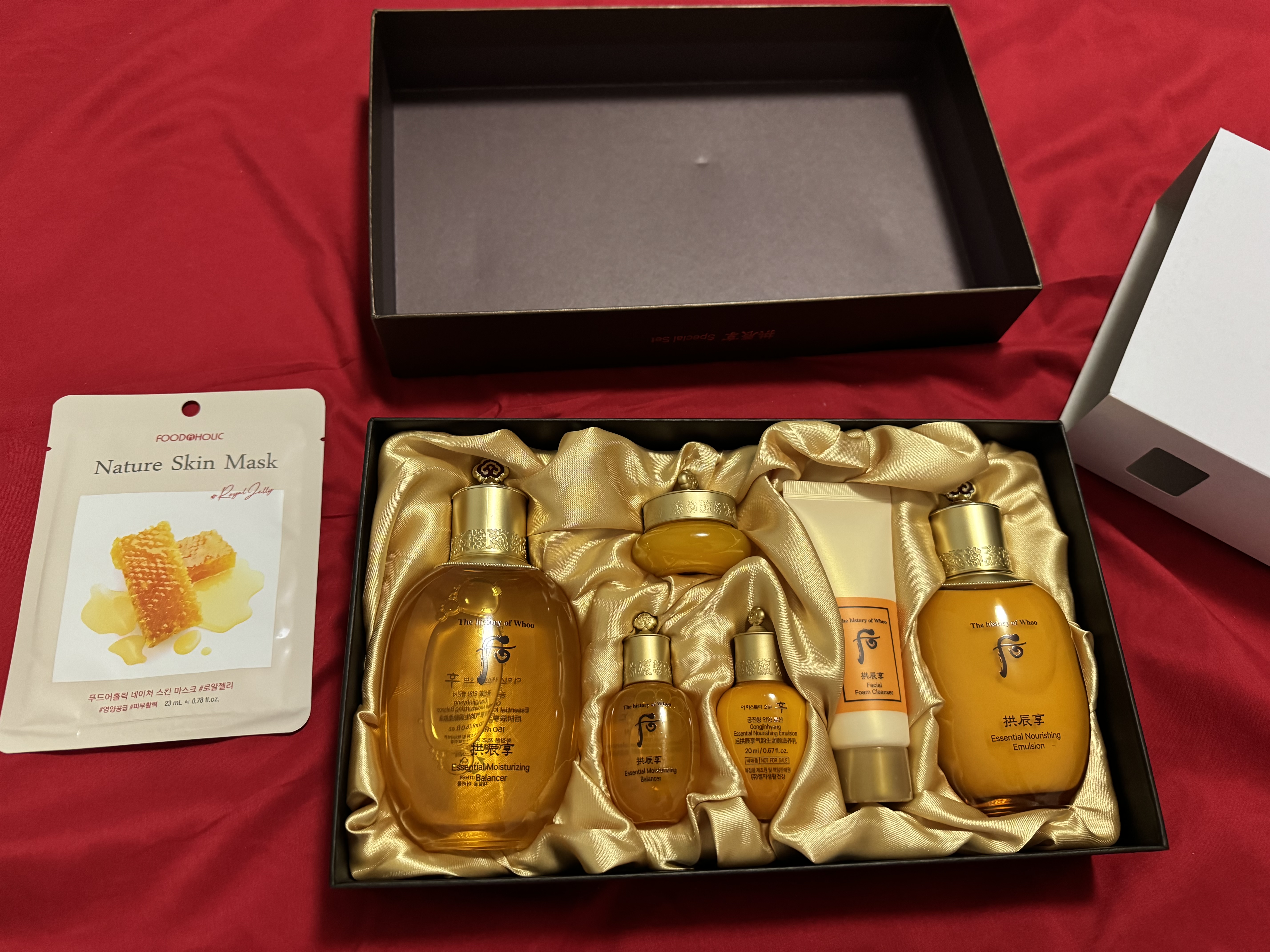 后（The history of Whoo）后套装拱辰享水妍津率享雪玉凝天气丹水乳霜秘贴套盒女护肤品礼盒 后拱辰享平衡水乳6件套盒 实拍图