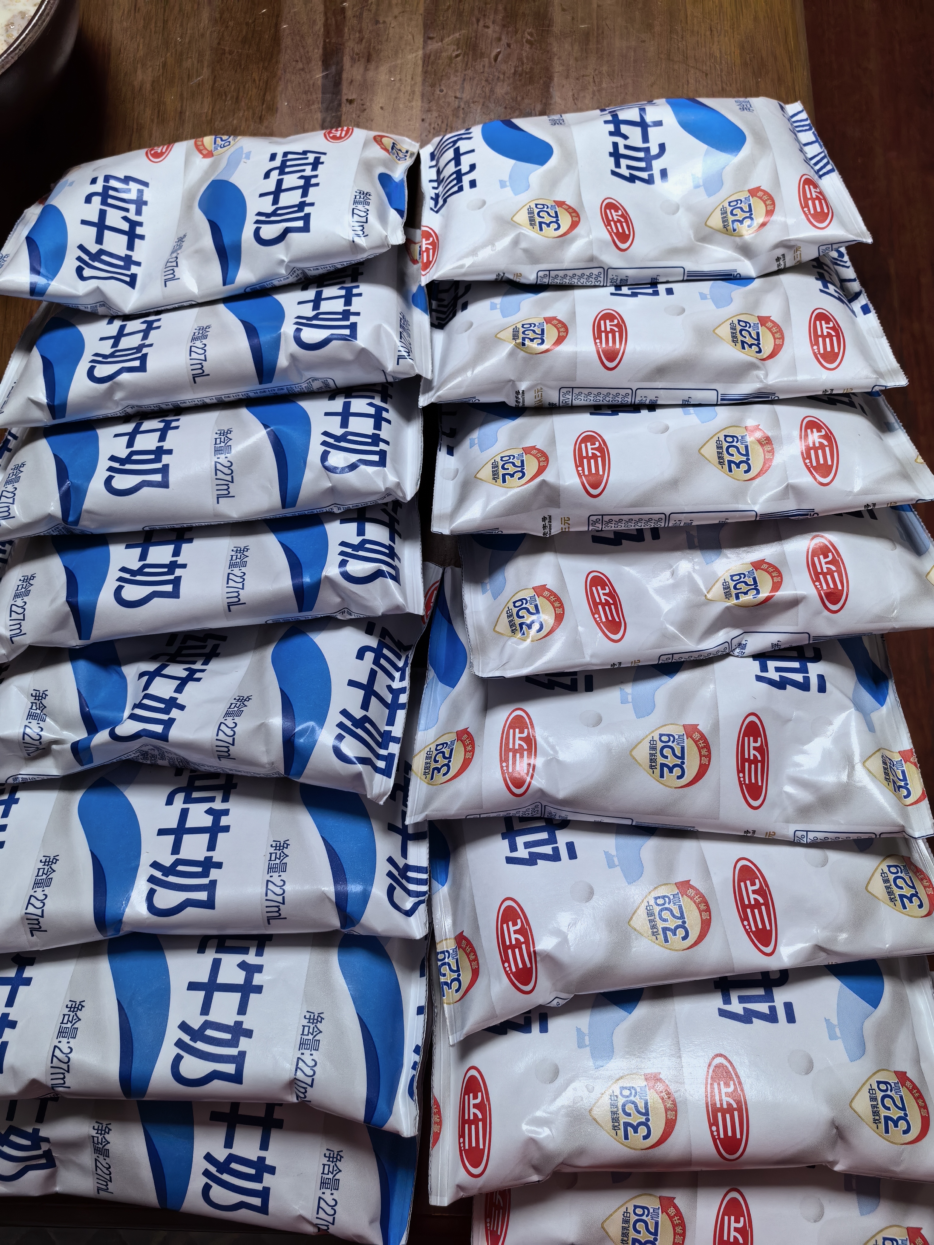 三元小福纯牛奶整箱227ml*16包 枕包 3.2g乳蛋白营养早餐伴侣 实拍图
