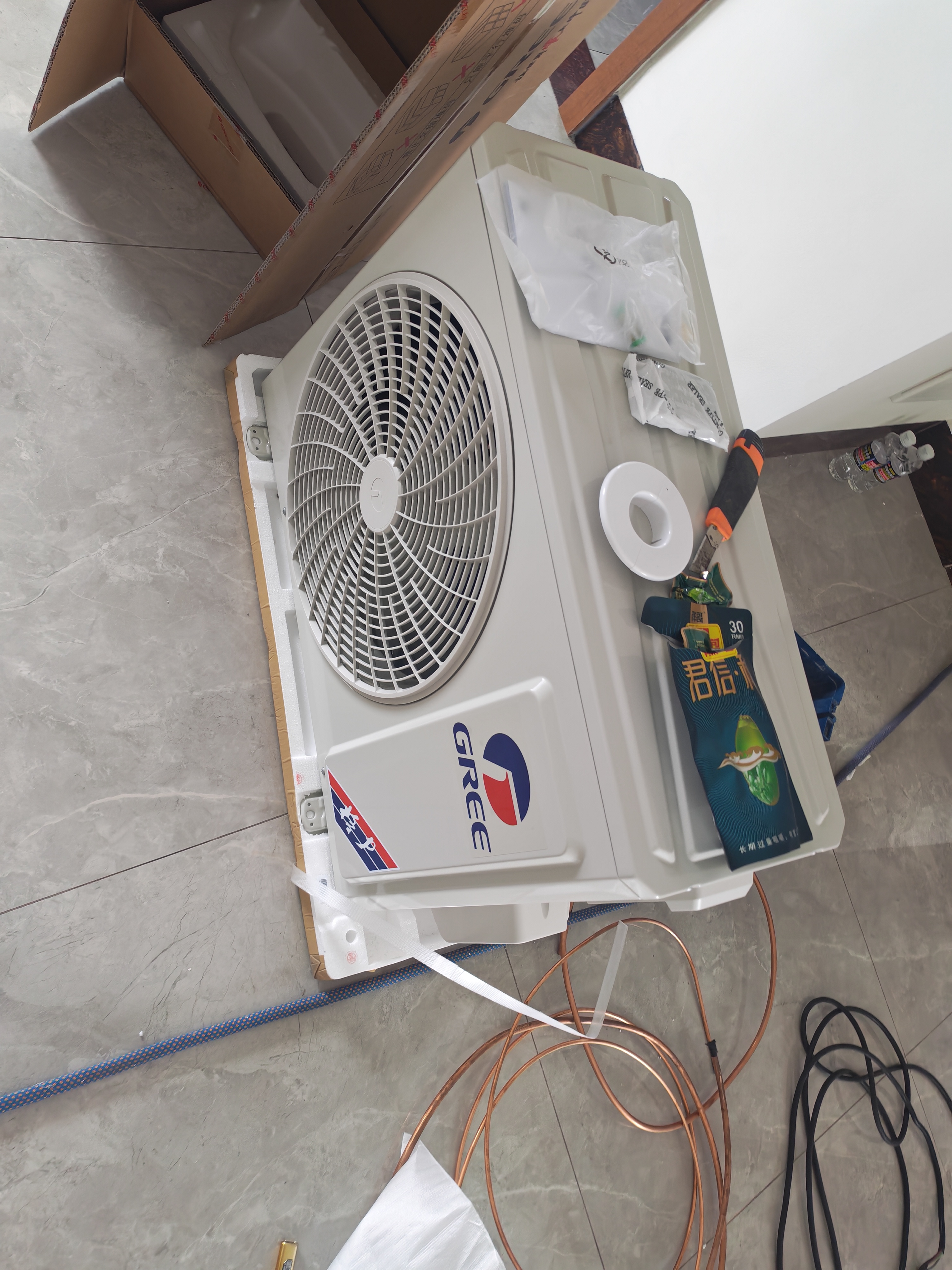 格力空调 云锦Ⅲ 1.5匹【外机7㎜1.6排纯铜管】新一级能效 变频 省电 卧室挂机KFR-35GW/NhAe1BAj 实拍图