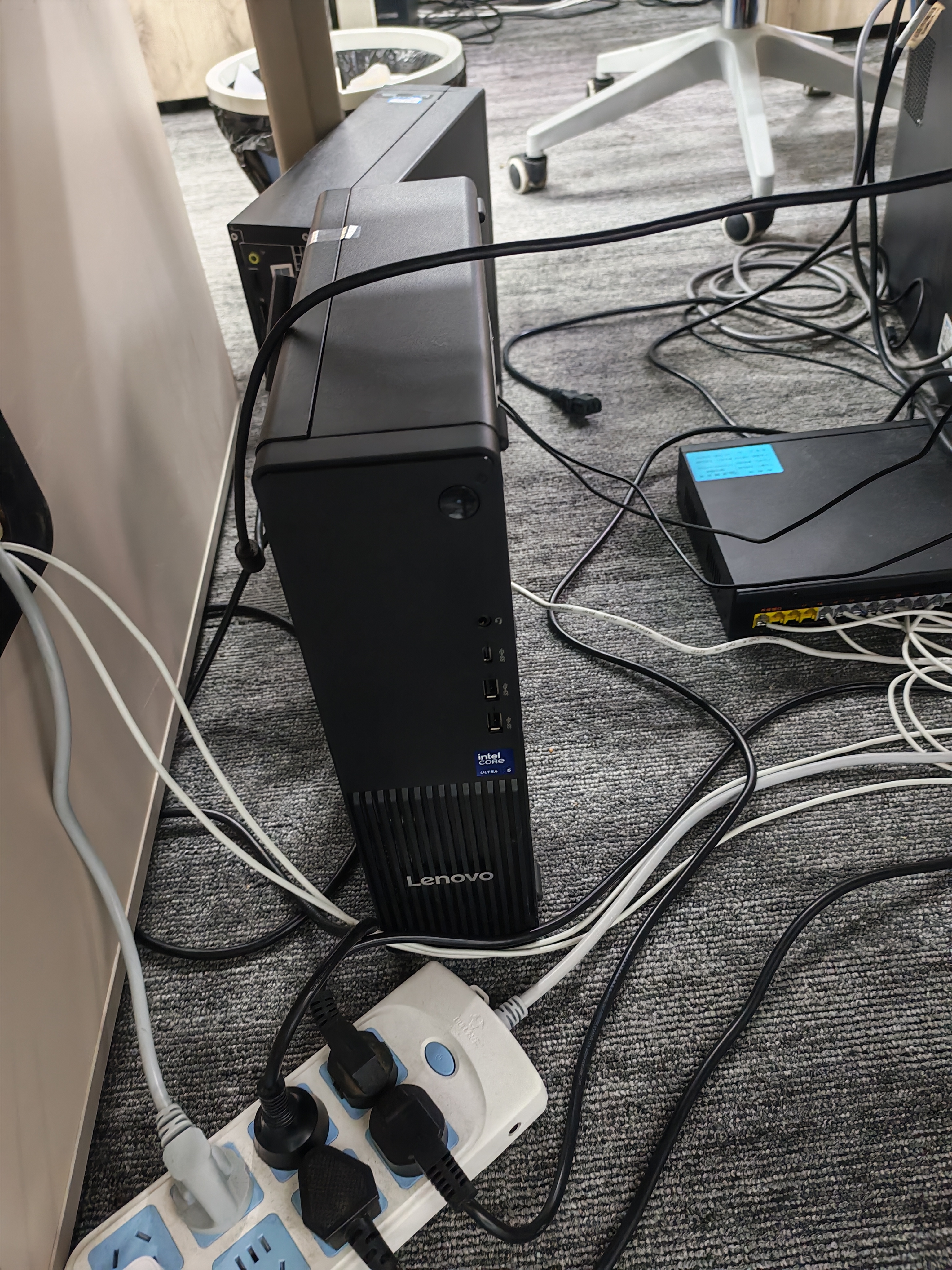 联想扬天M4000q 商用办公台式电脑台式机主机(酷睿Ultra5 225 32G DDR5 1TB SSD win11)23.8英寸全套 实拍图